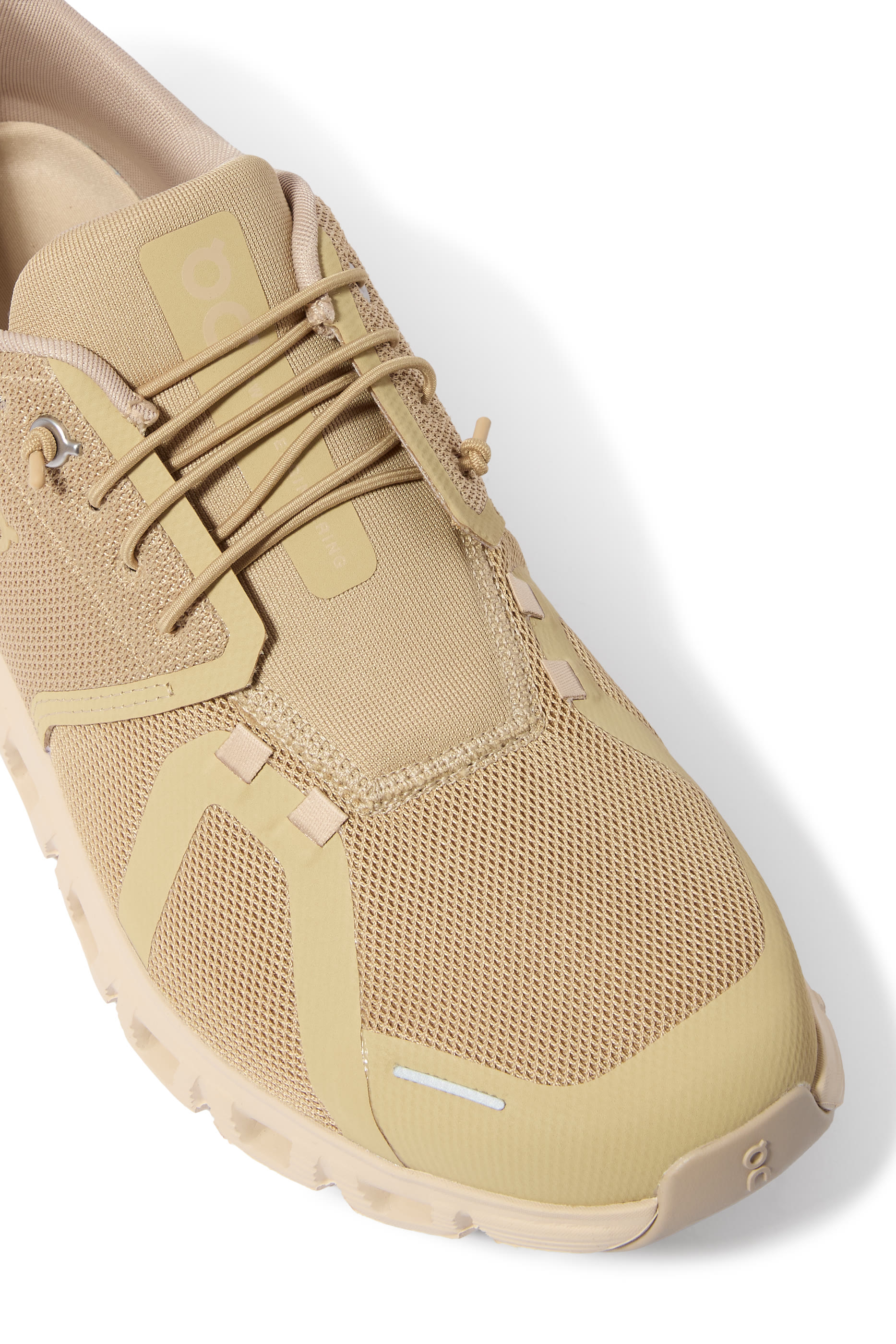 سنيكرز كلاود 6