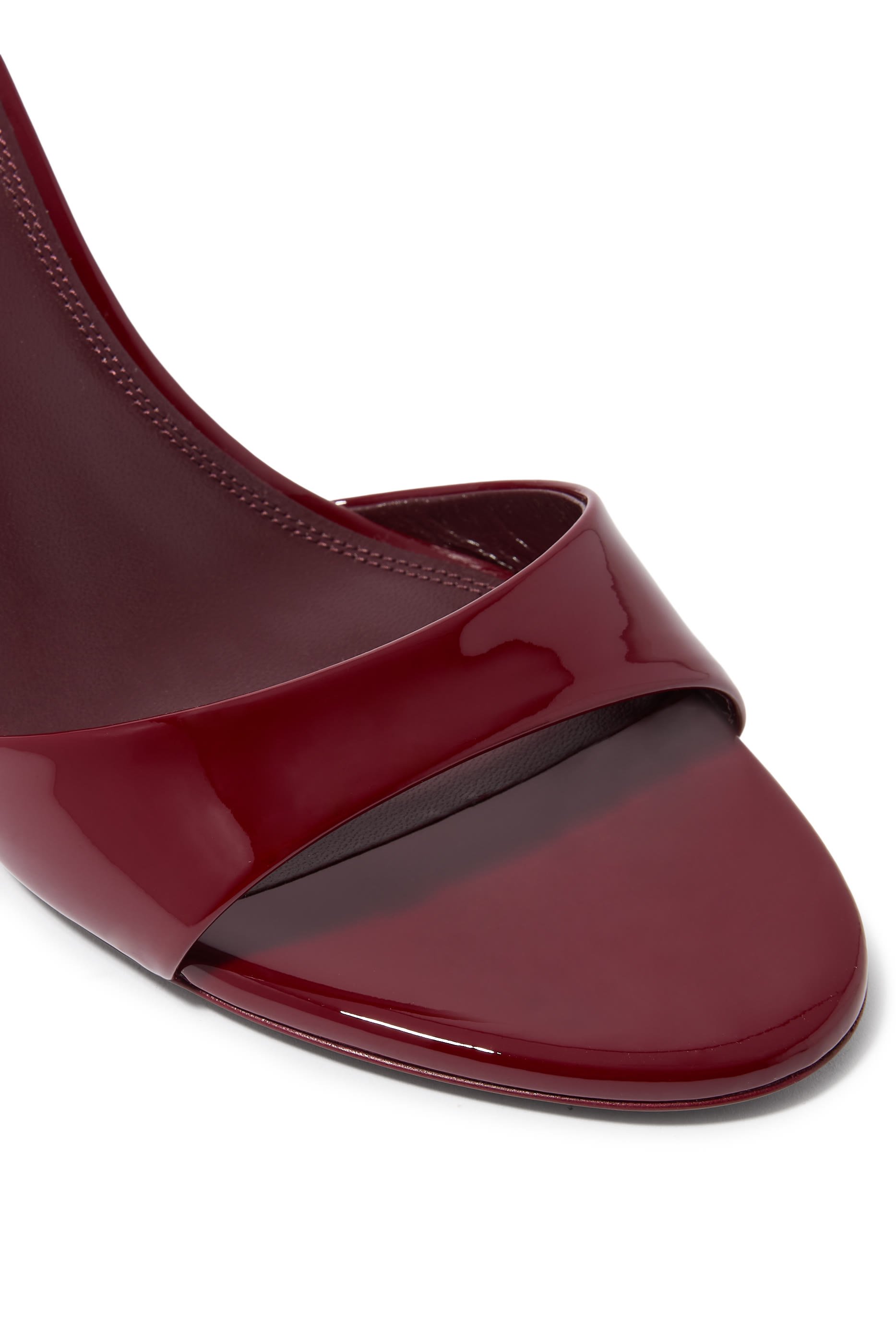 حذاء ليديا 70 مفتوح من الخلف