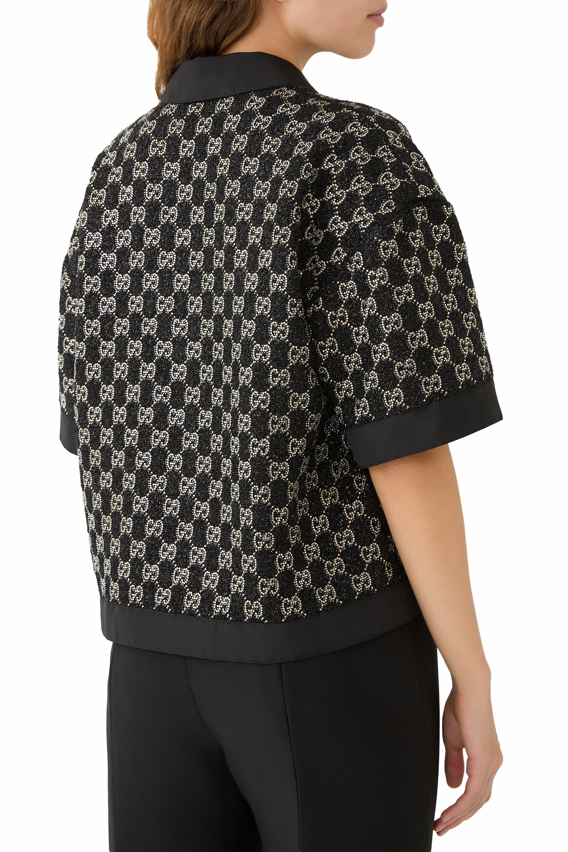 بلوزة صوف تويد لامع بنقشة حرفي شعار الماركة