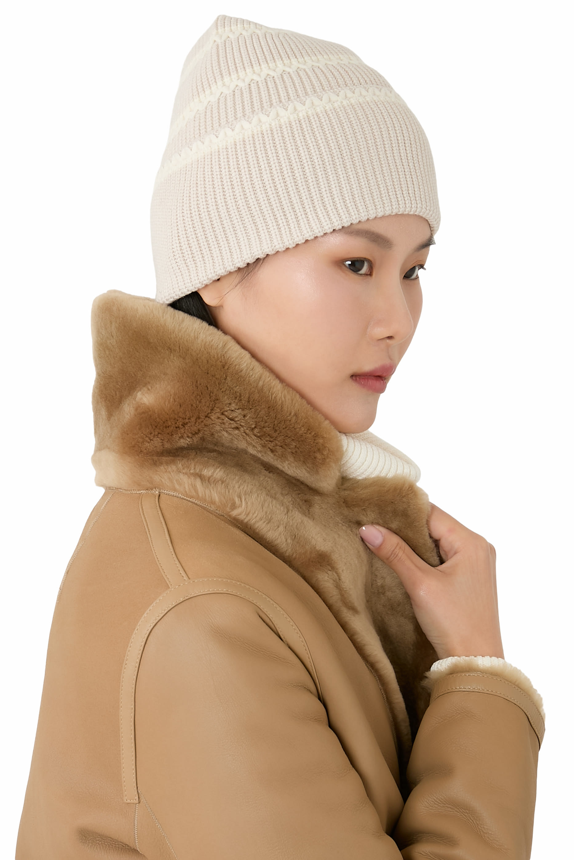 قبعة بيني رونان بحياكة على شكل خطوط