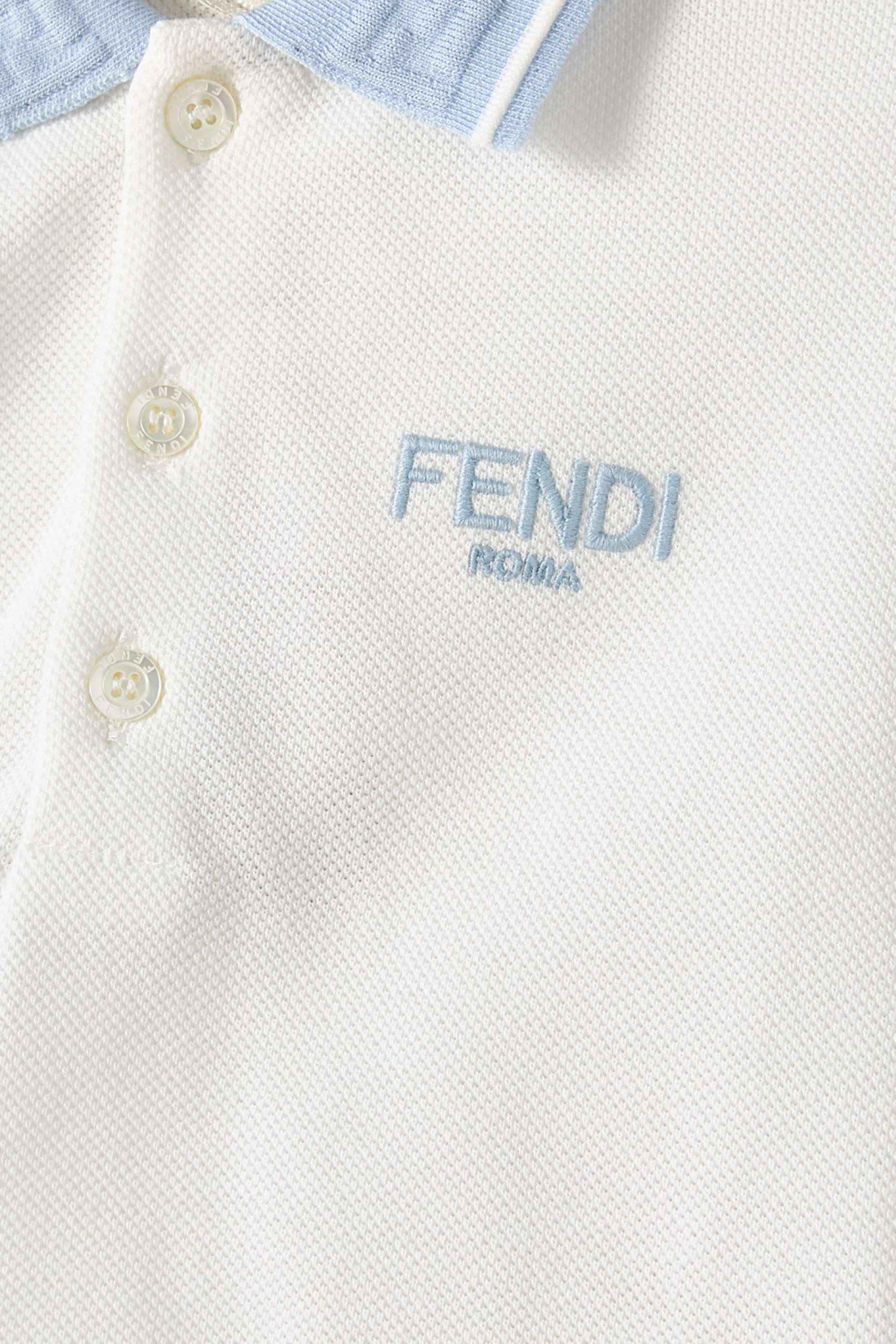 قميص بولو بشعار الماركة للأطفال