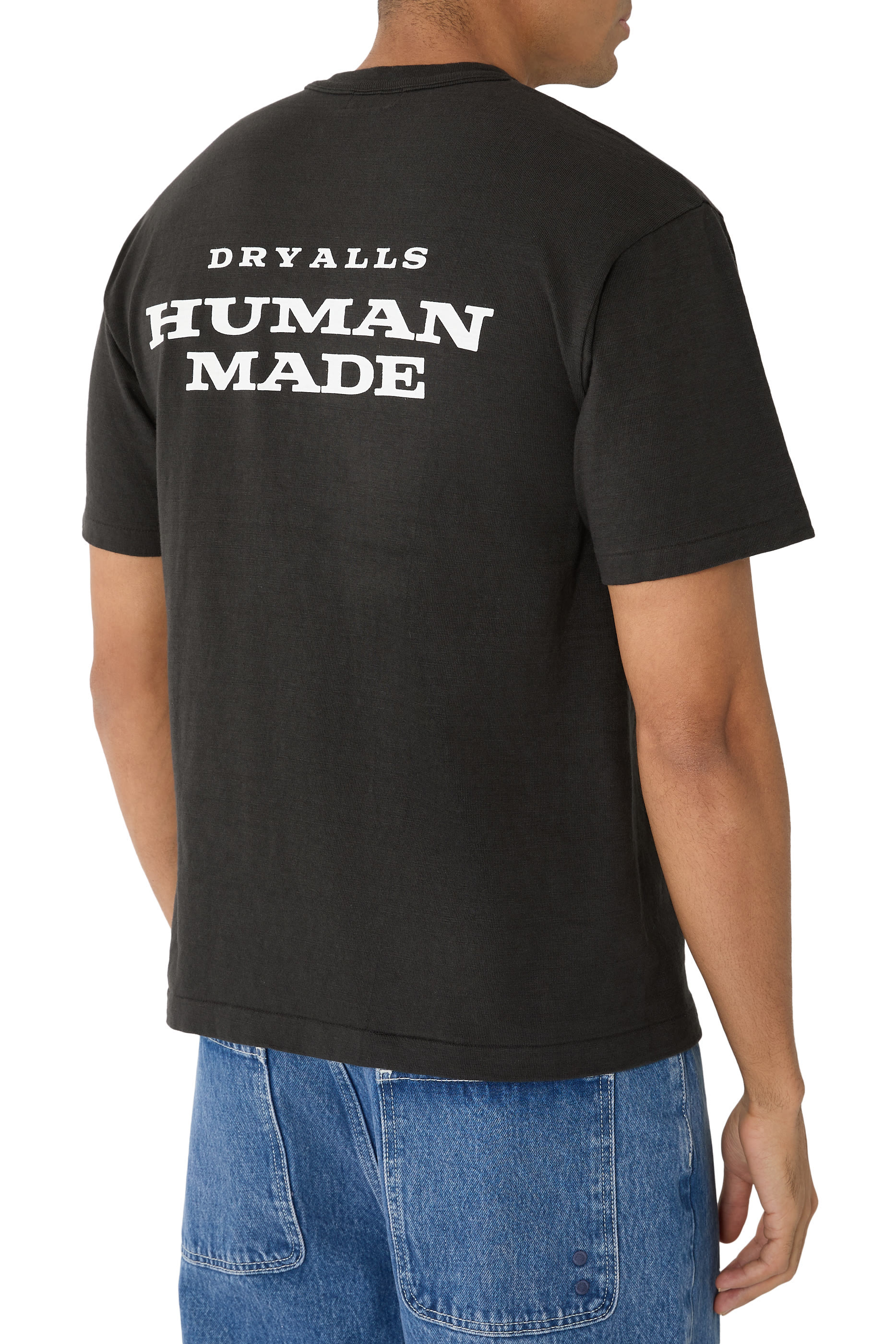 تيشيرت بطبعة غرافيكية