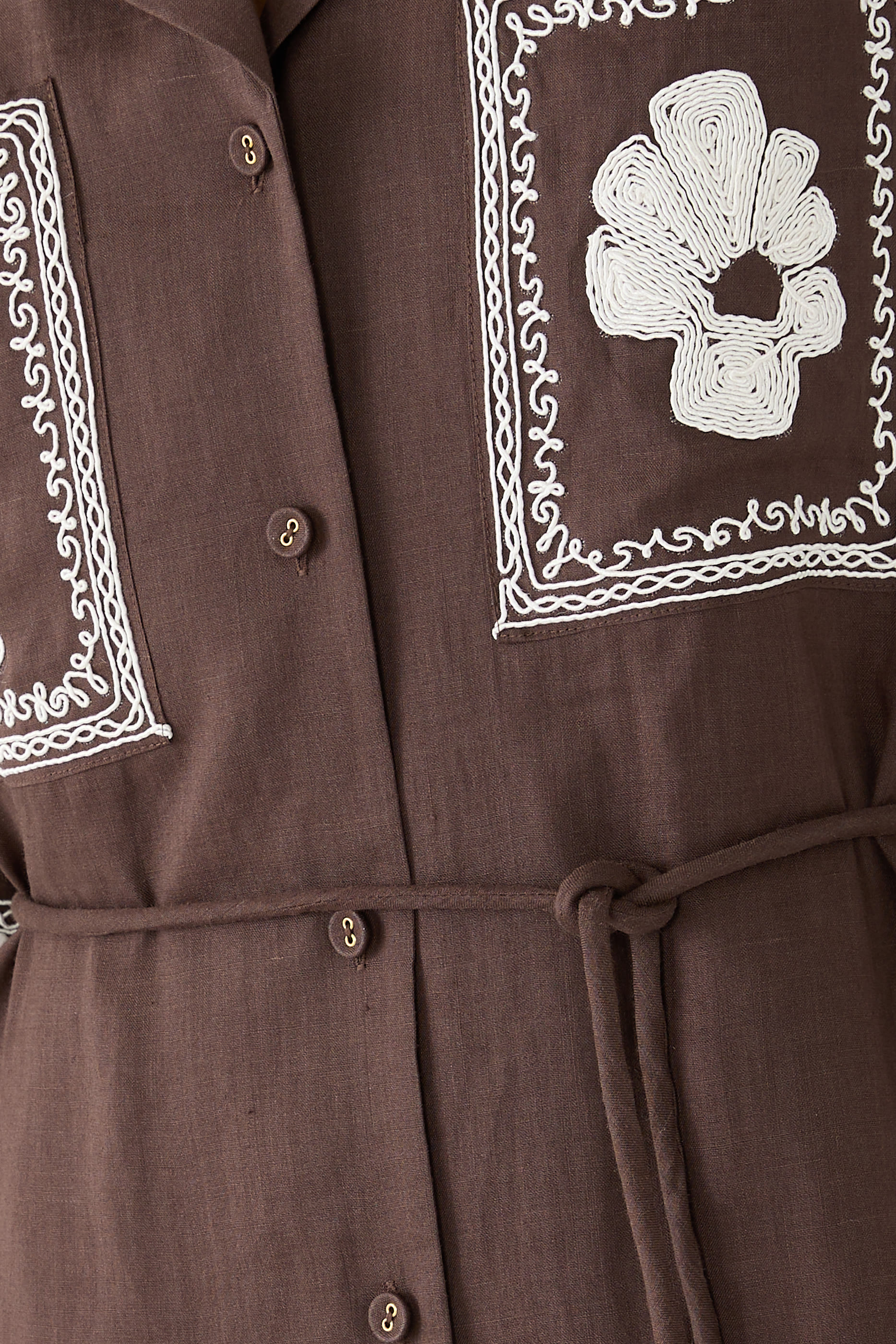 فستان ليندرا بنمط قميص برباط