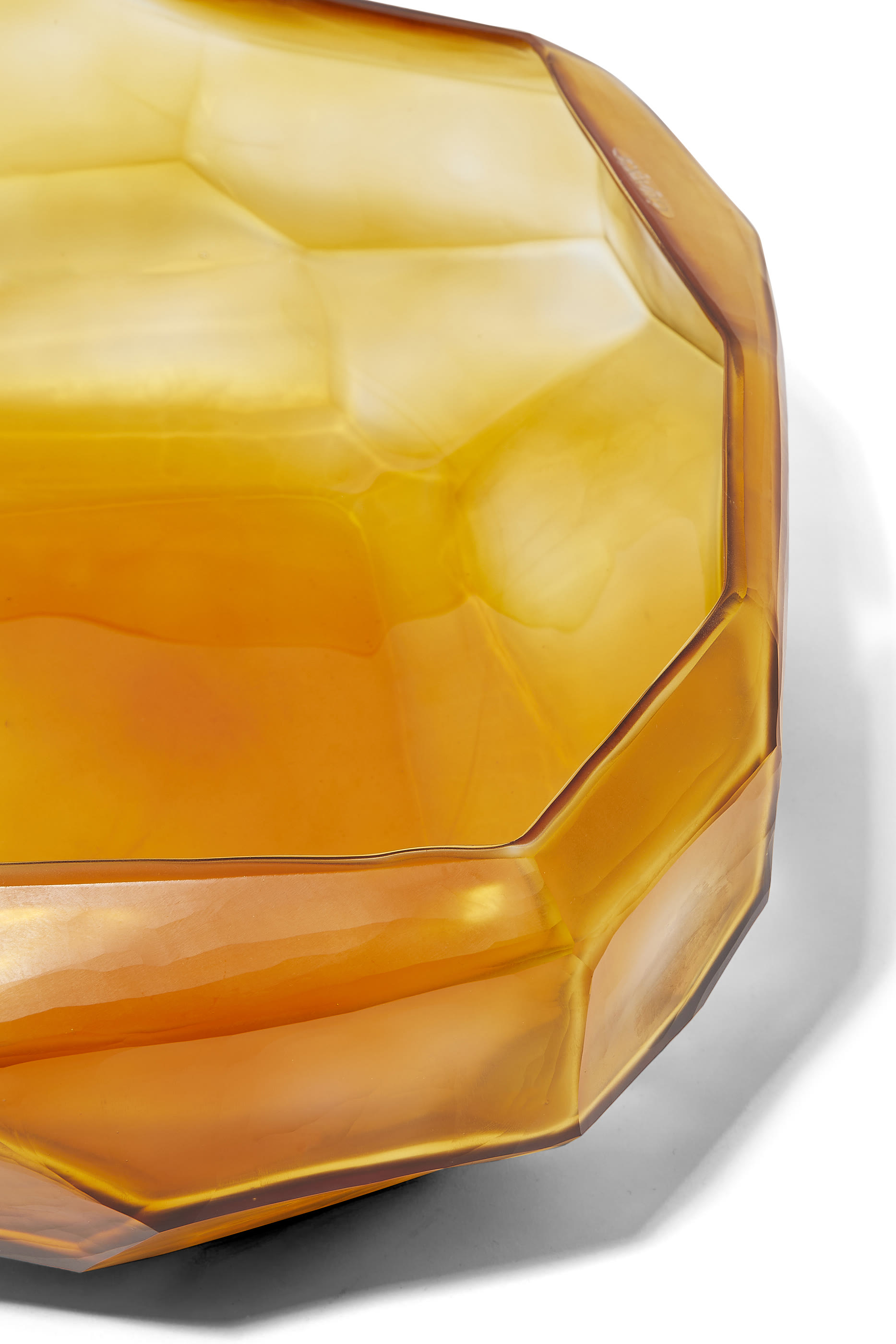 وعاء كيوبستيك مصنوع يدويا