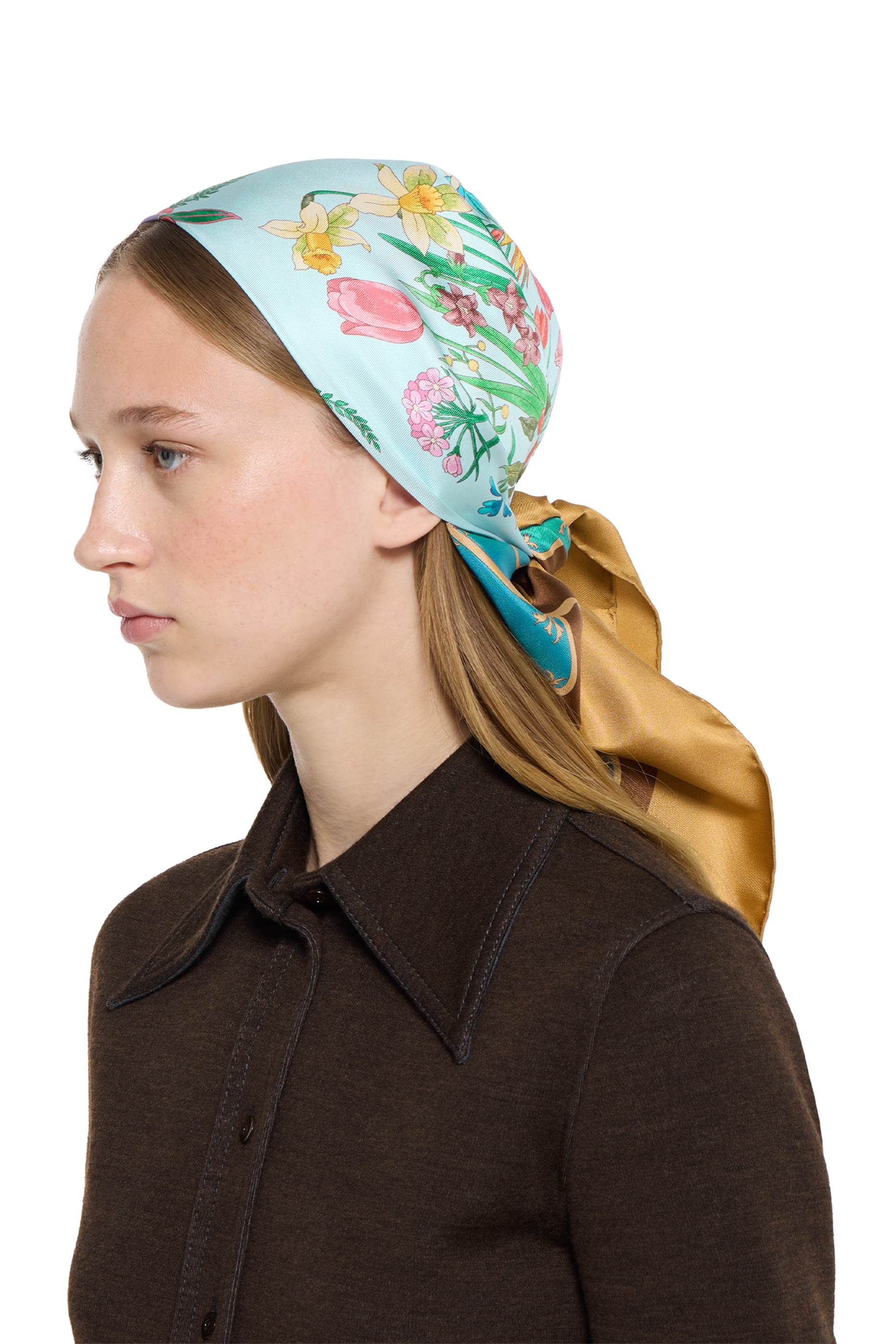 وشاح مربع بطبعات حرير تويل 