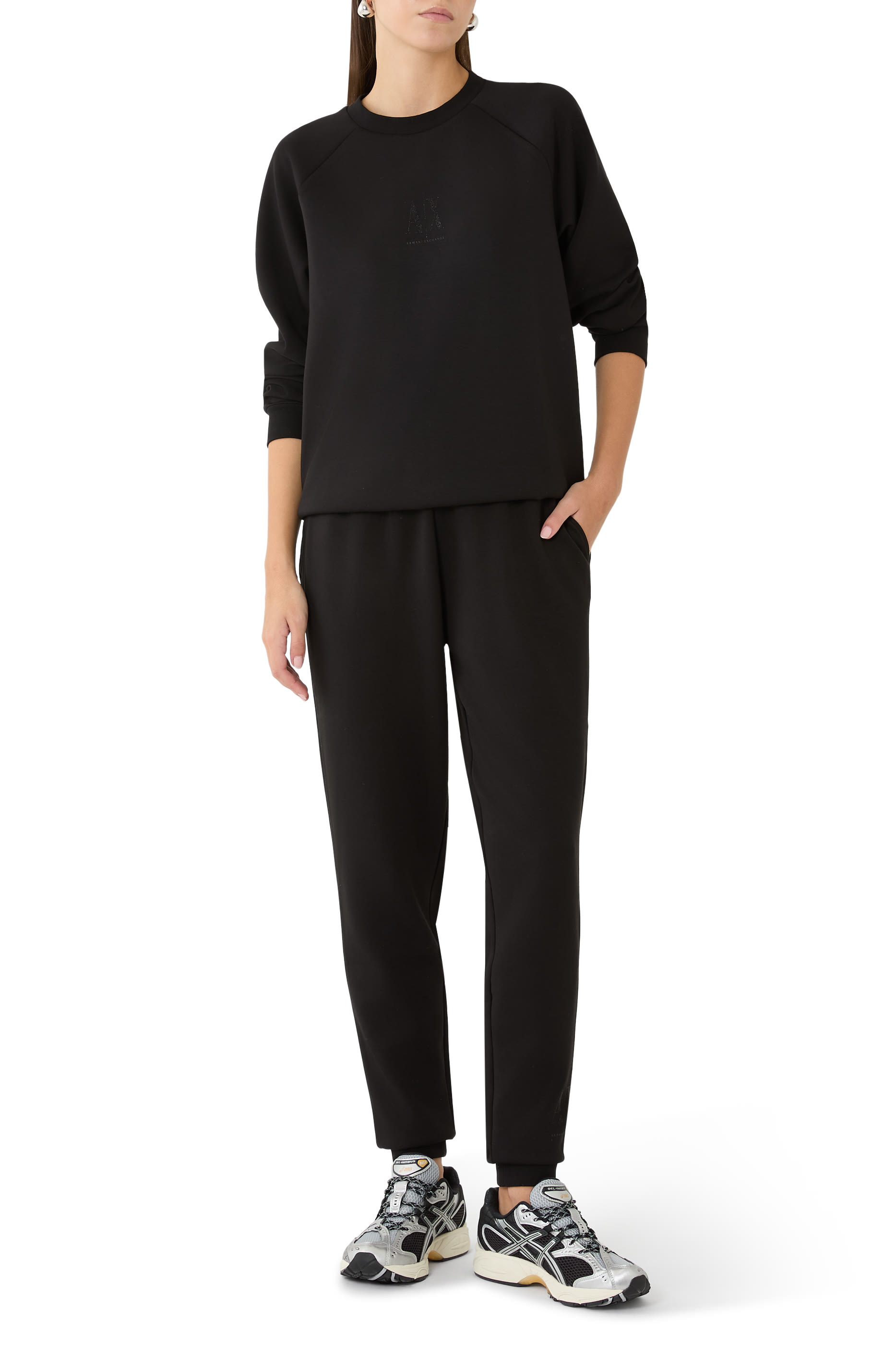 سويت شيرت بشعار الماركة