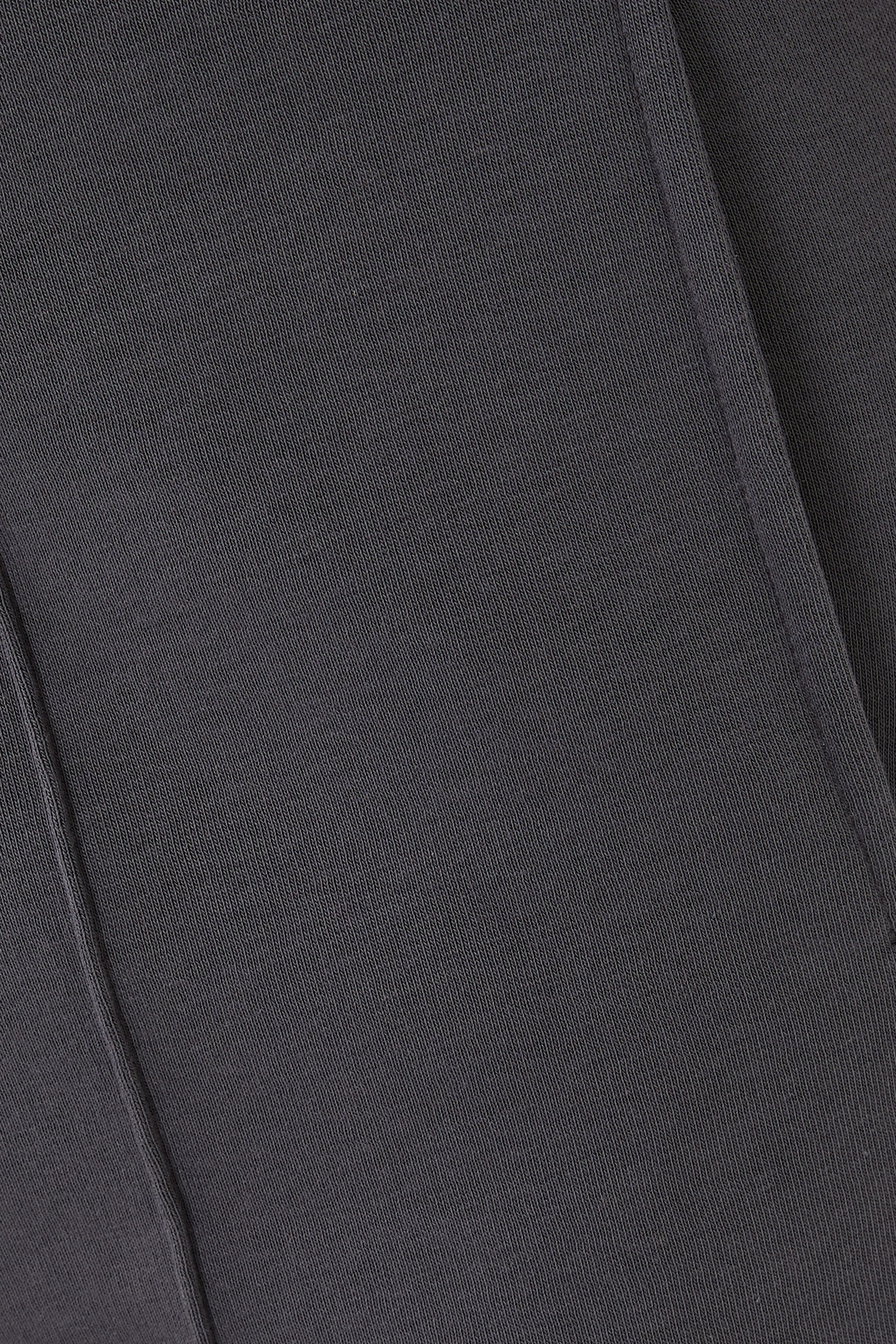 بنطال بقصة ساق واسعة بحواف ملفوفة