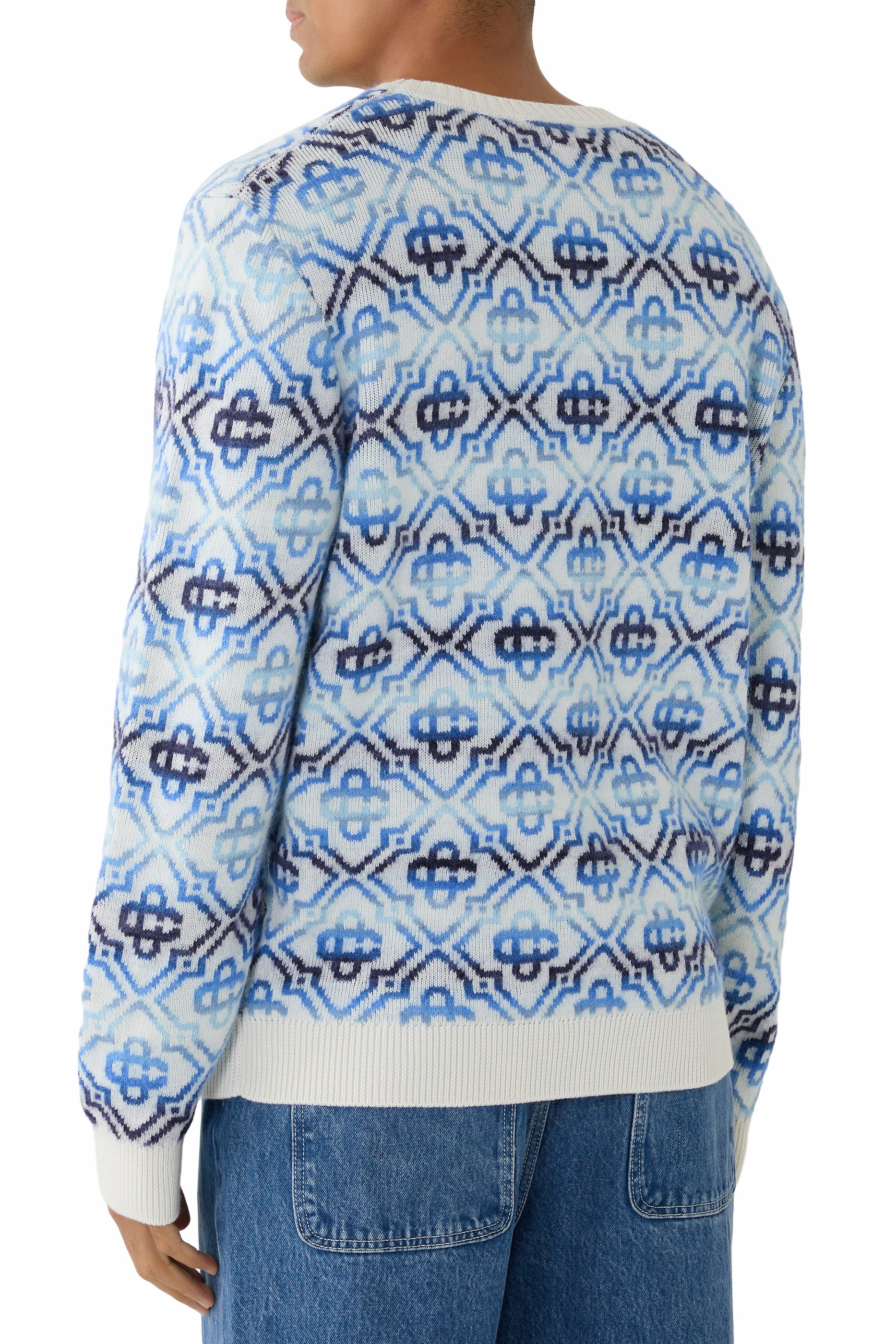 كنزة سبيس داي بياقة ضيقة وطبعة حروف شعار الماركة 