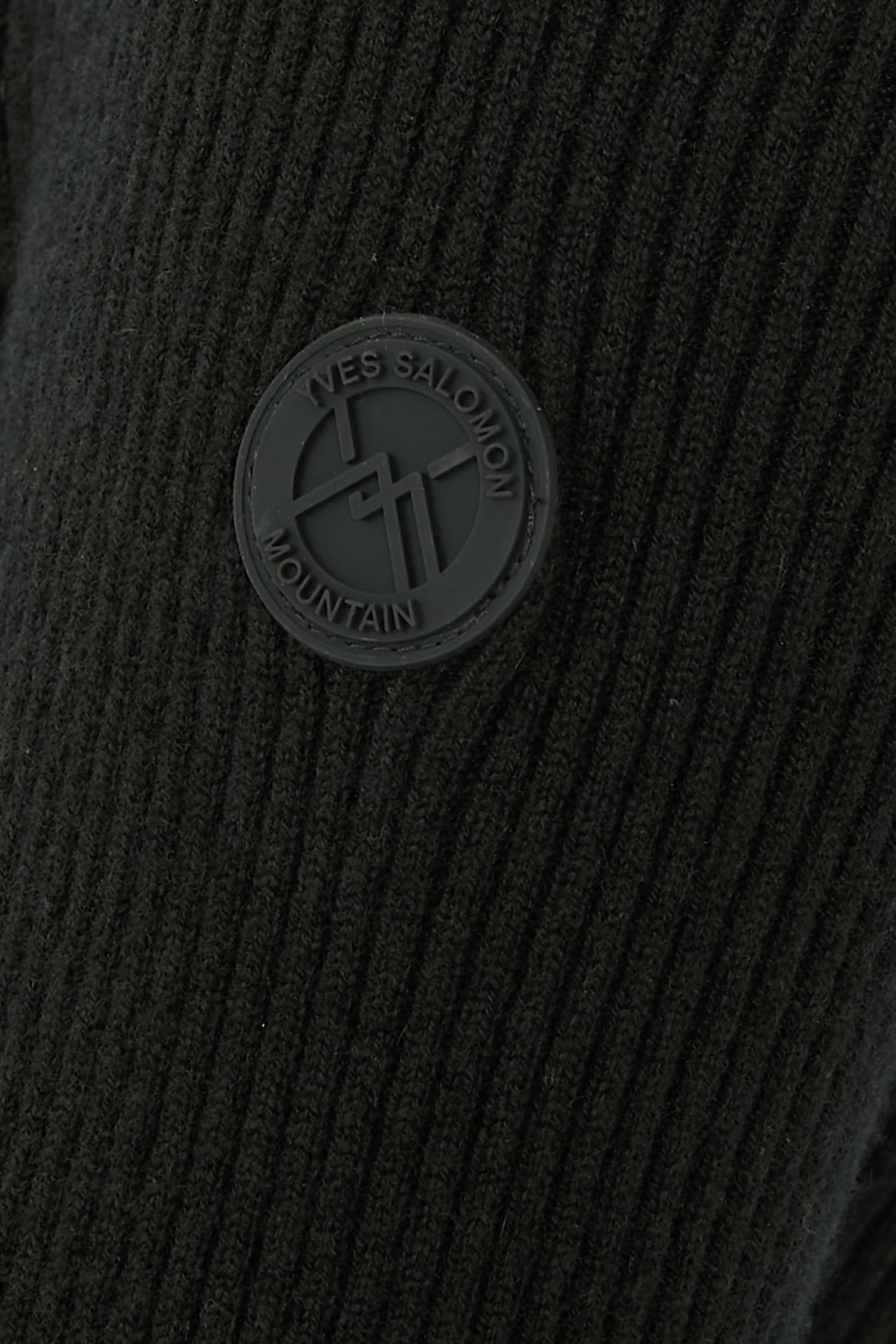 كنزة بياقة عالية مزيج كشمير وصوف