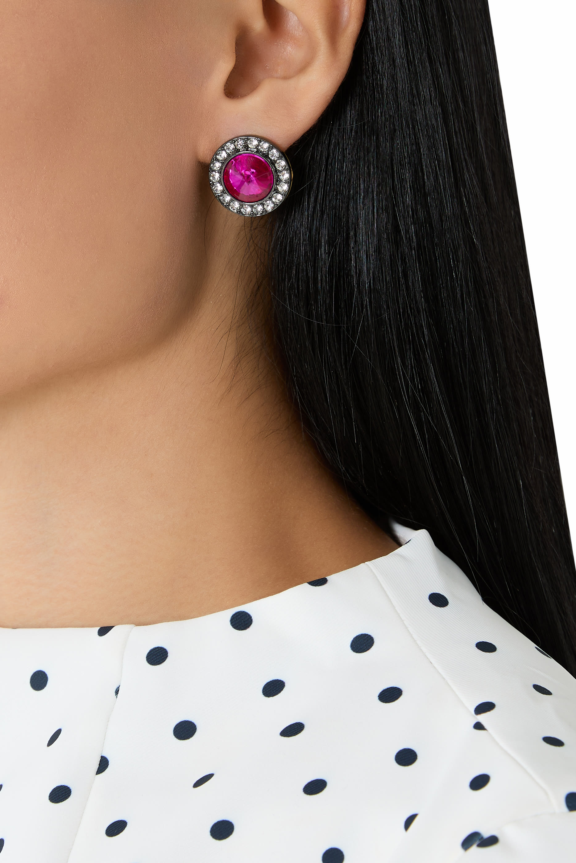 أقراط أوكتافيا