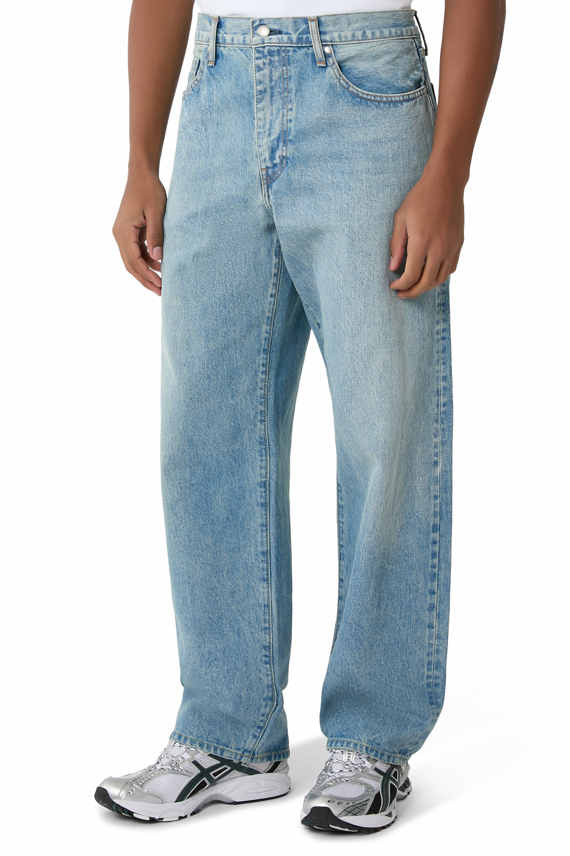 بنطال جينز بقصة فضفاضة دنيم