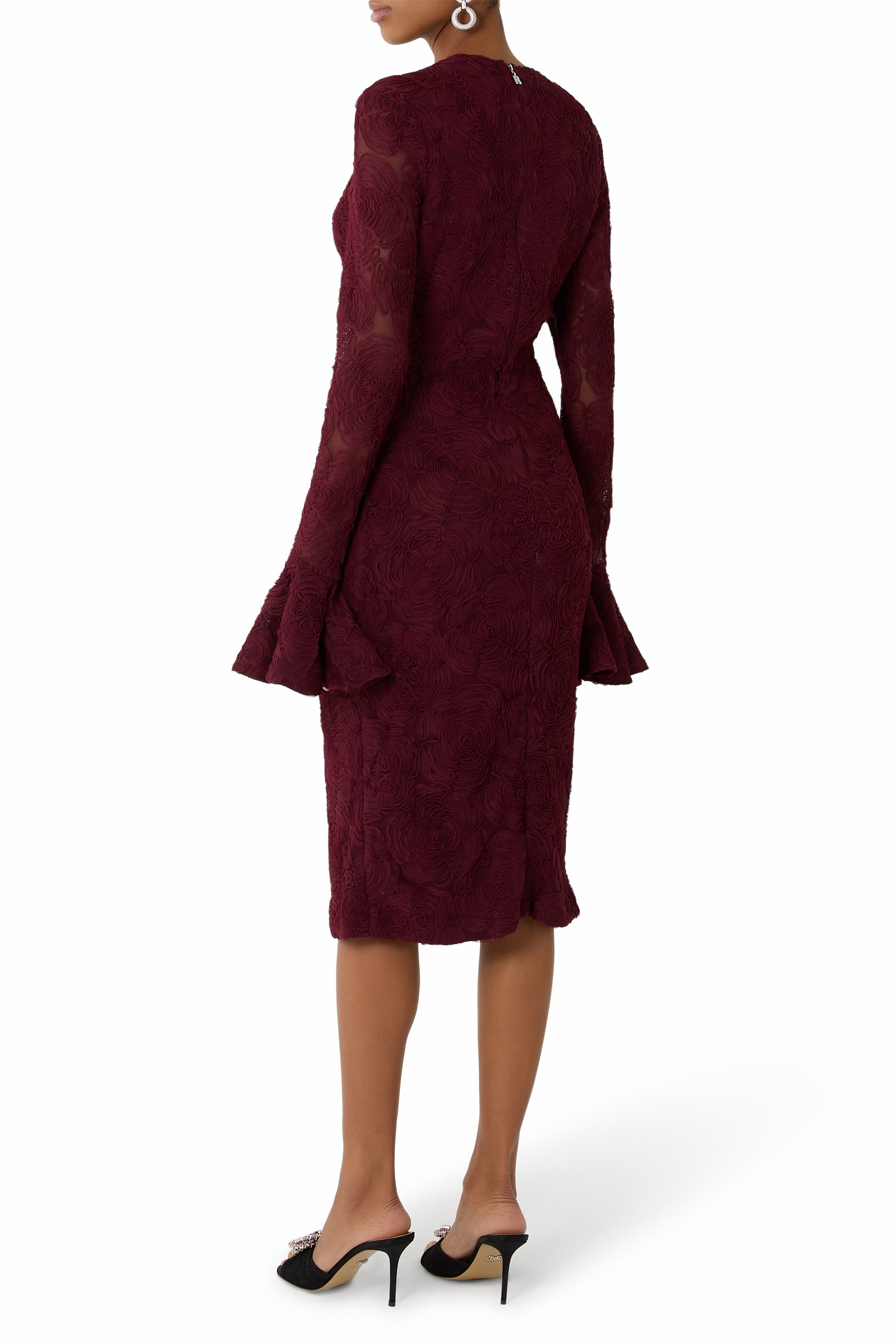 فستان متوسط الطول مزين بكشكش قماش شبكي