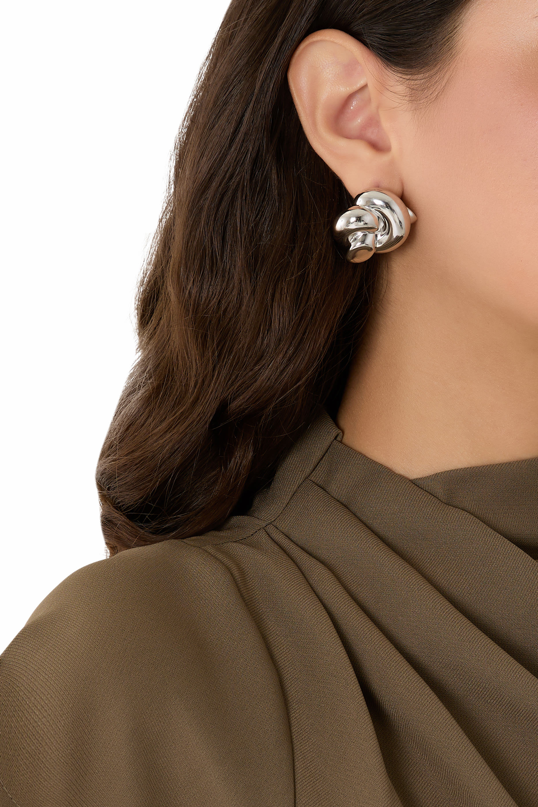 أقراط لوسي ويليامز بتصميم معقود سميك