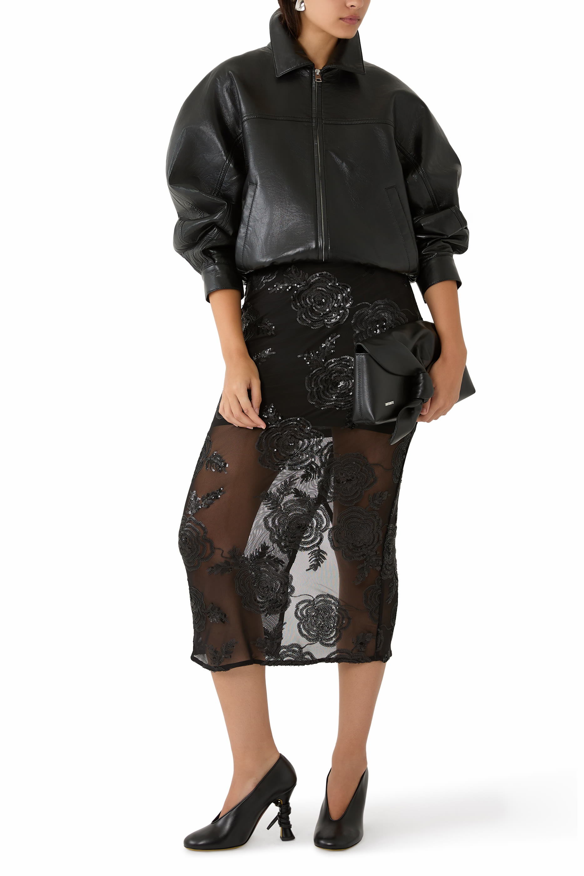 تنورة متوسطة الطول بترتر