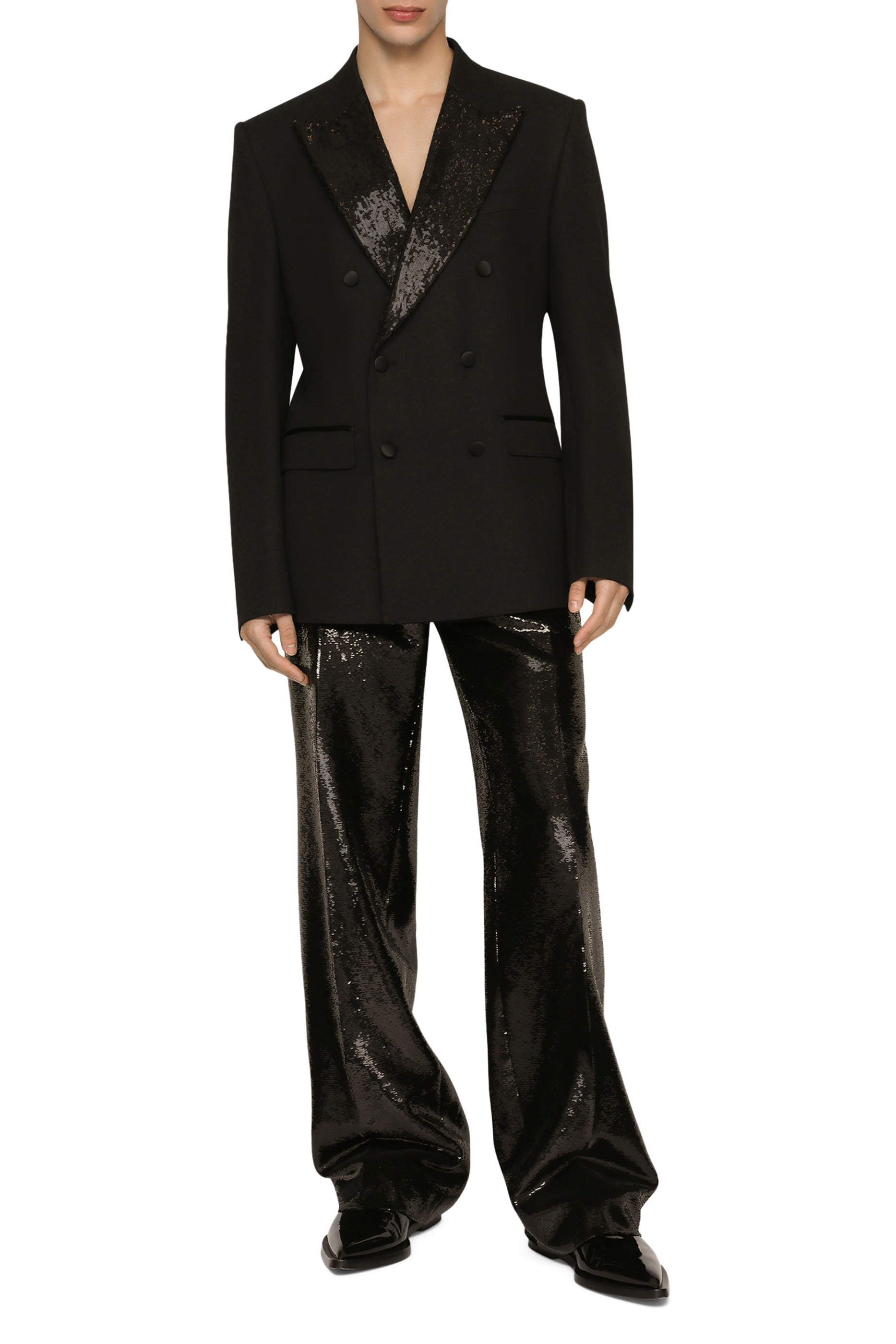 جاكيت توكسيدو بقصة سيسيليا وصفي أزرار صوف