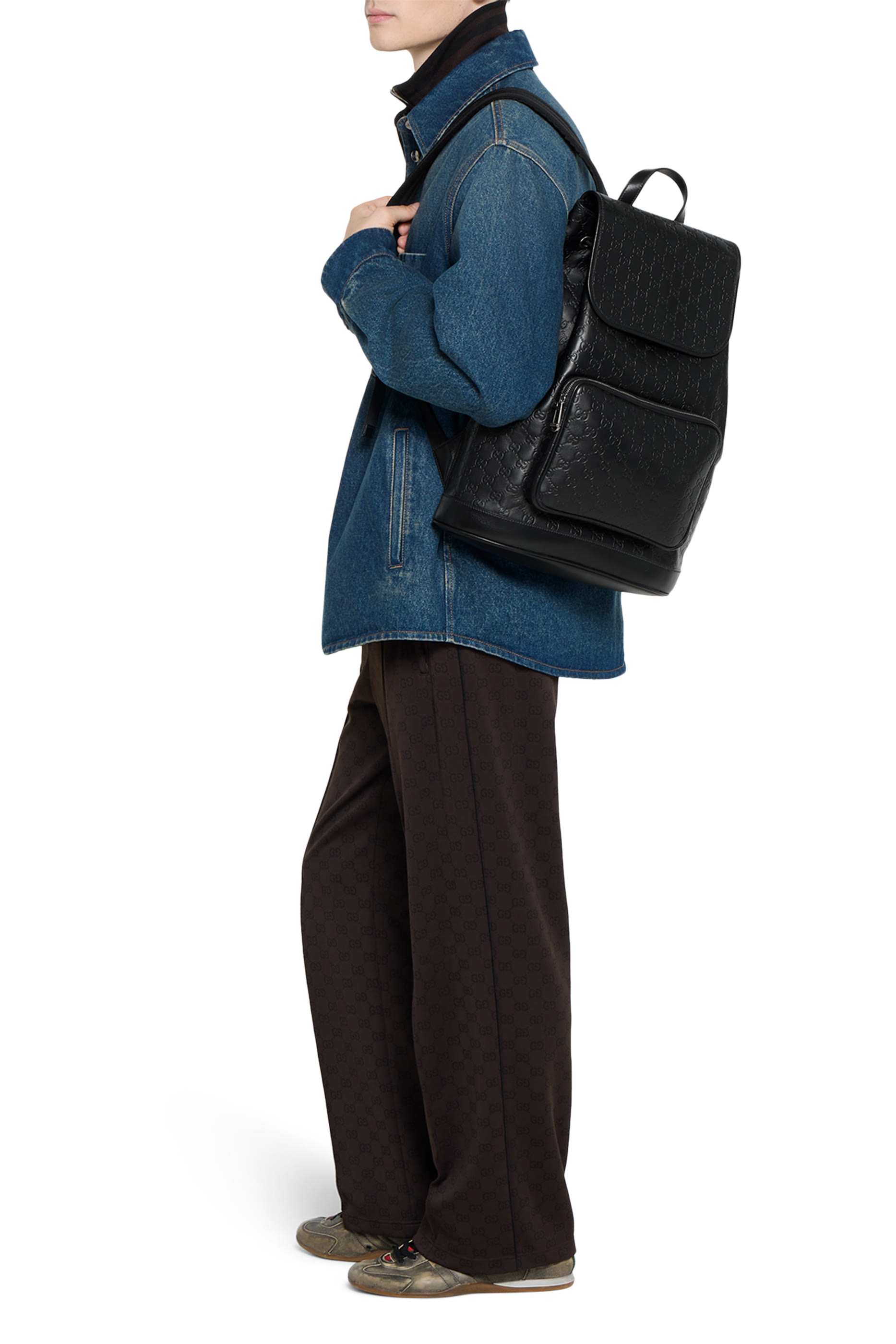 حقيبة ظهر متوسطة بنقشة حرفي شعار الماركة