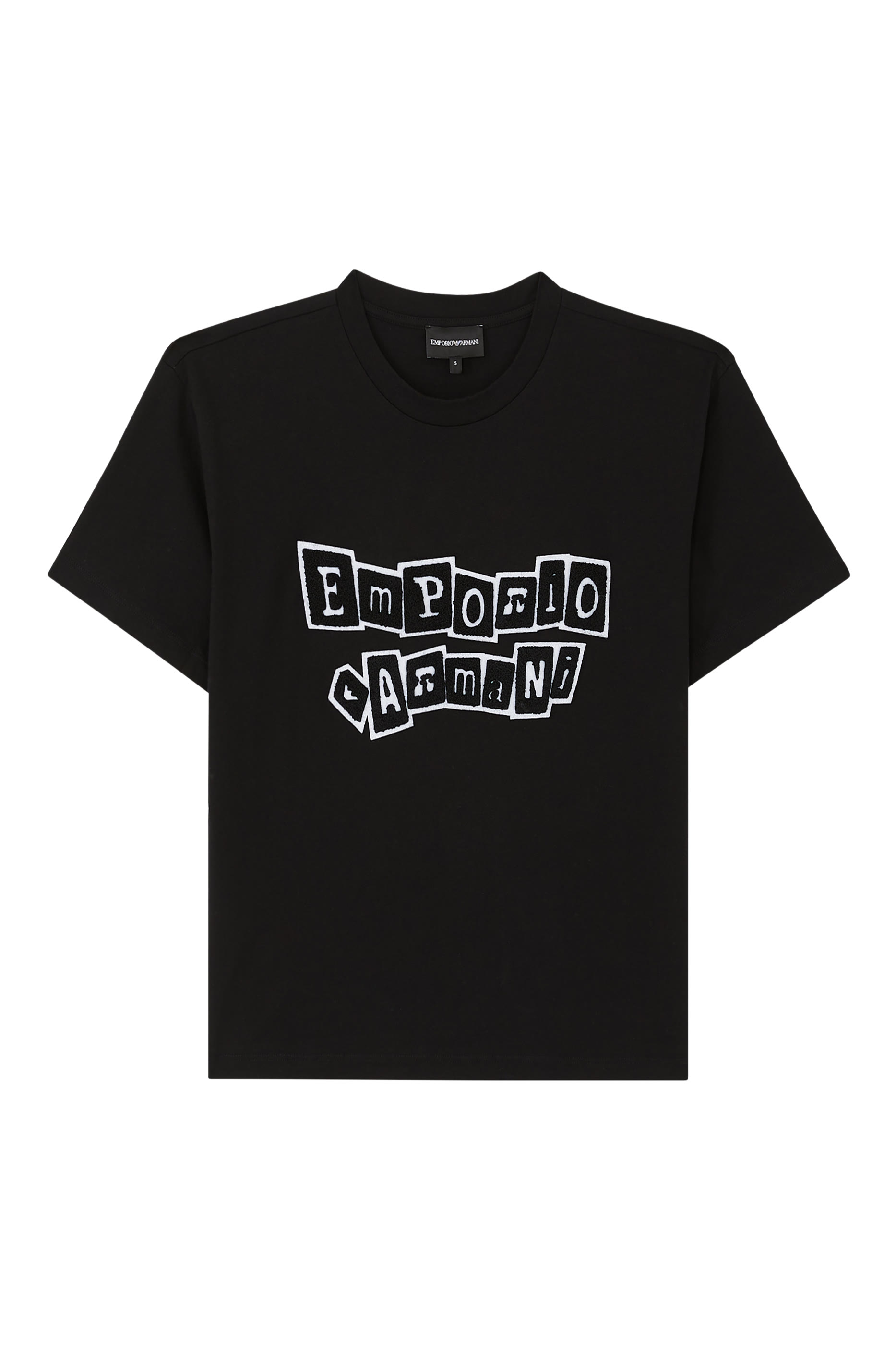 تيشيرت بشعار الماركة المطرز بتصميم ملصق