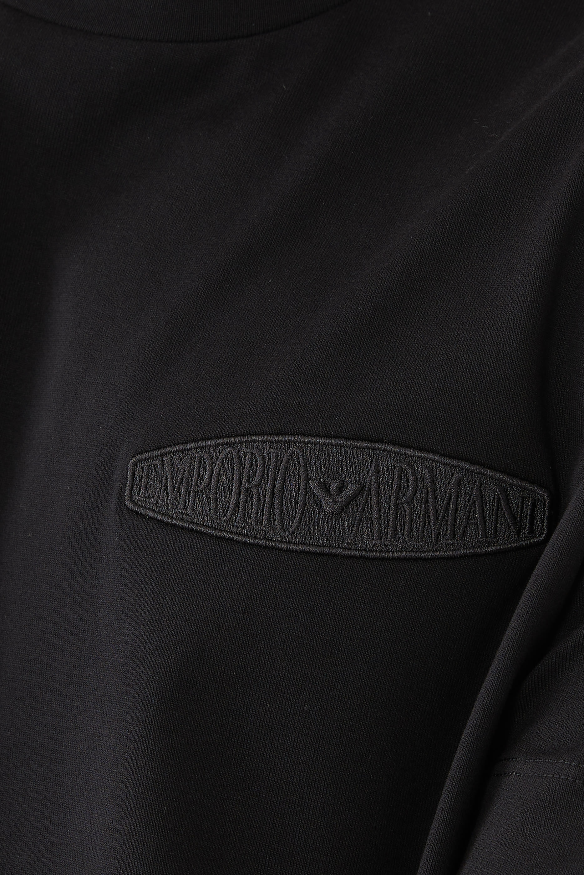 تيشيرت مطرز بحروف شعار الماركة مايكرو قطن