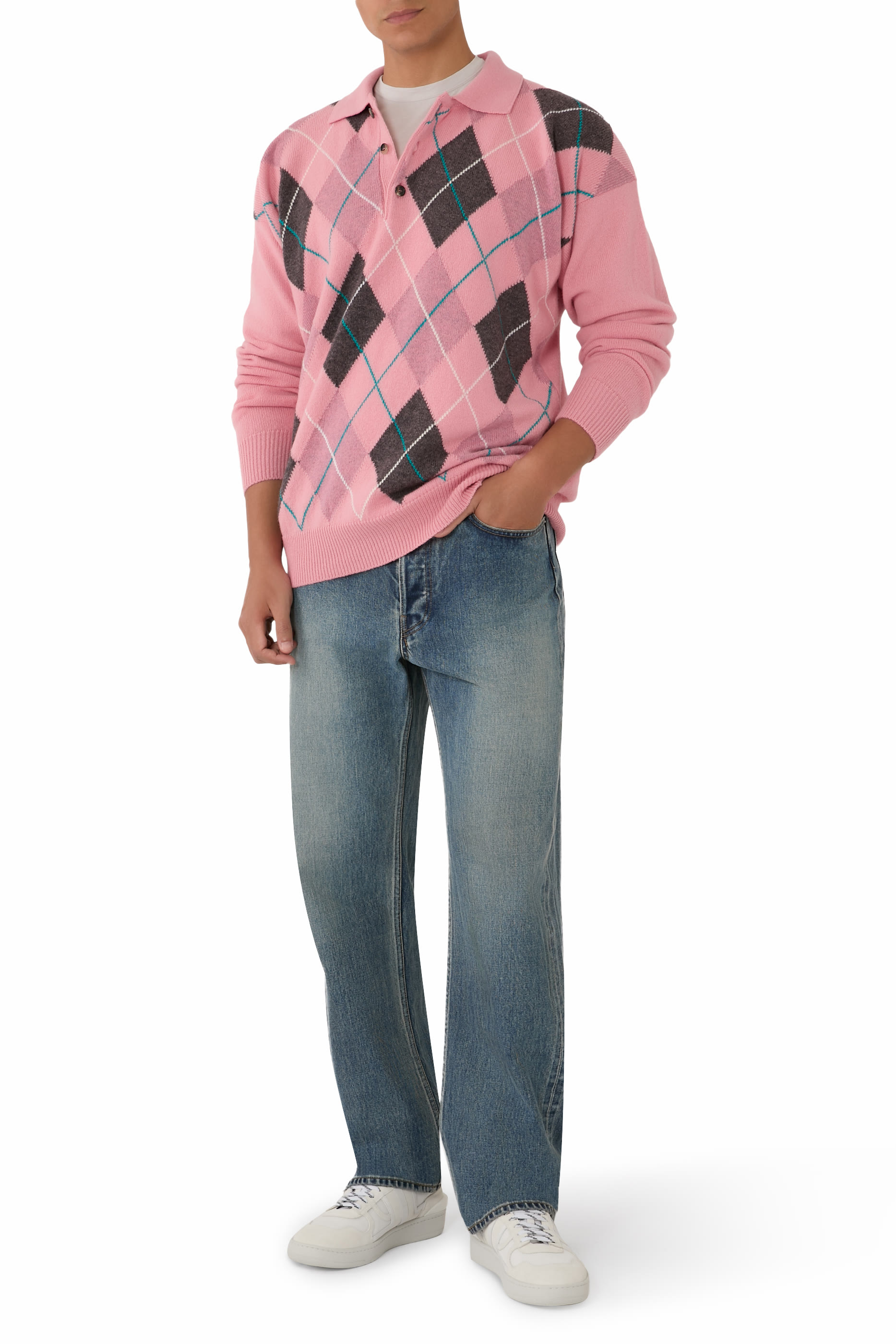 بنطال جينز بقصة ساق مستقيمة