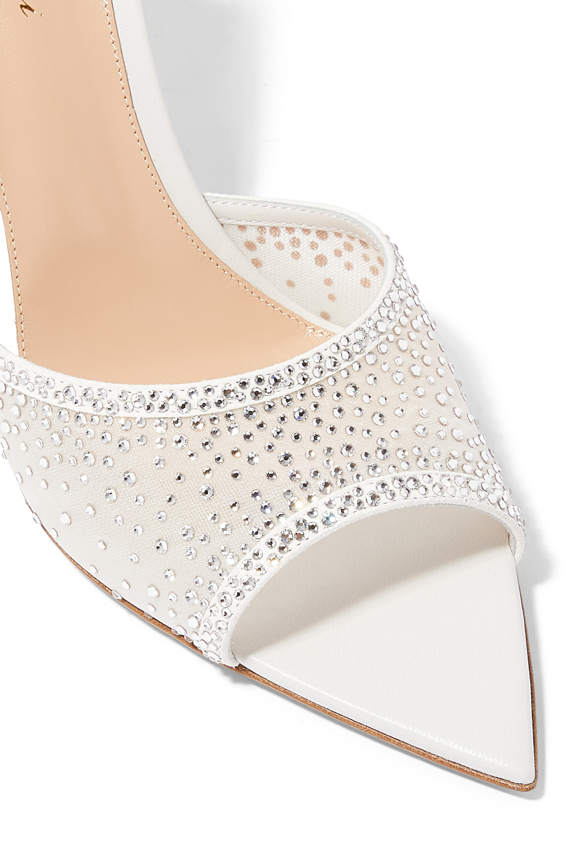 حذاء رانيا مفتوح من الخلف 85