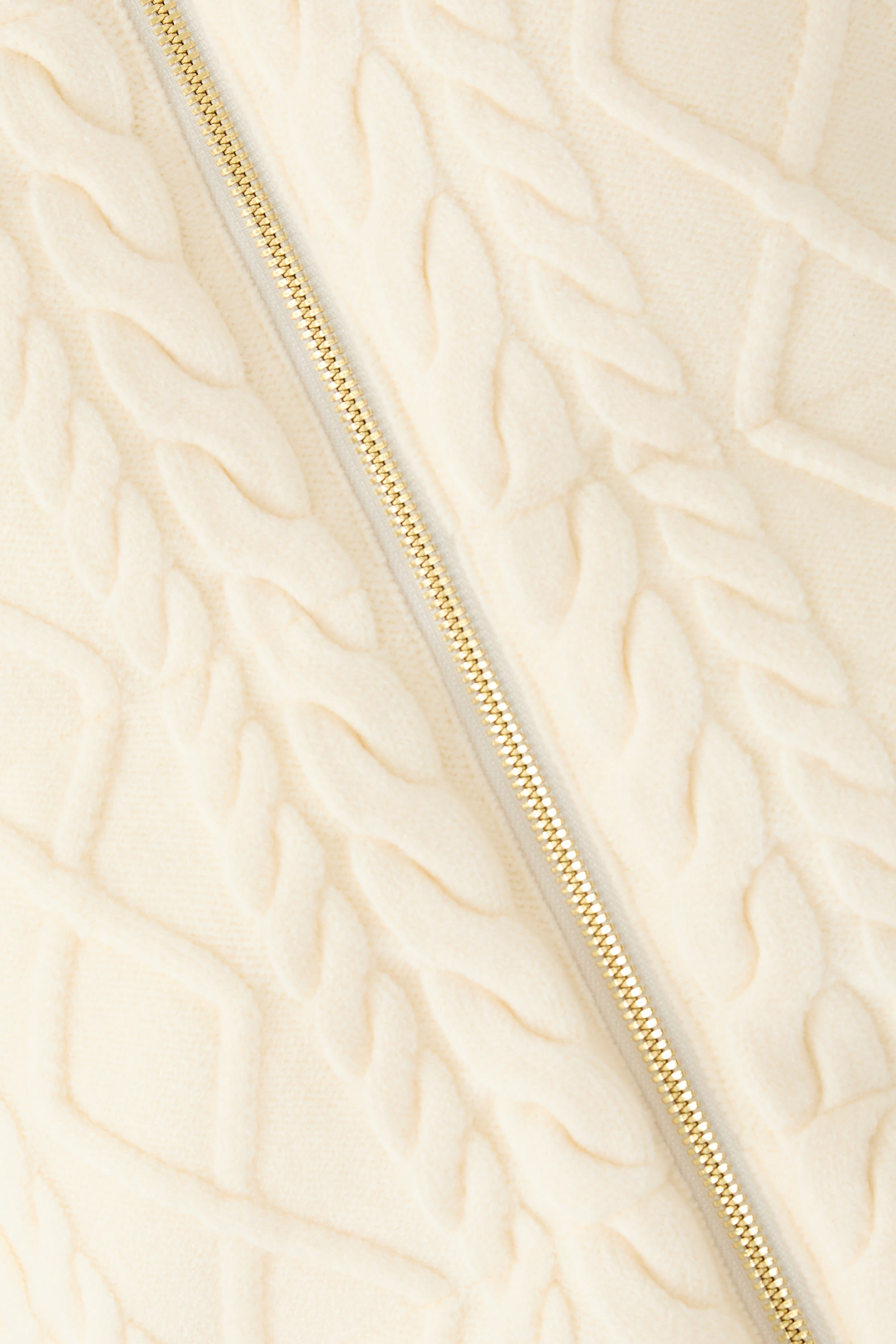 جيليه ايرينا منسوج بغرزة الضفيرة