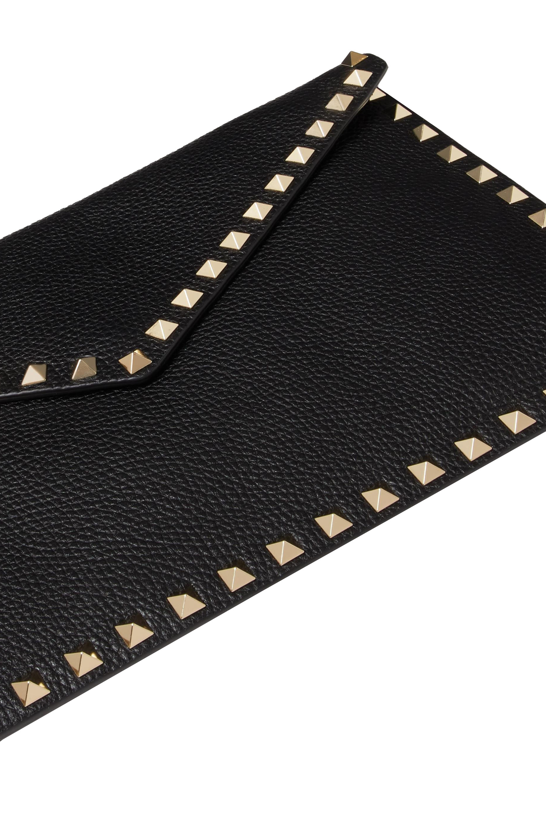 حقيبة فالنتينو غارافاني صغيرة مزينة بحلي هرمية