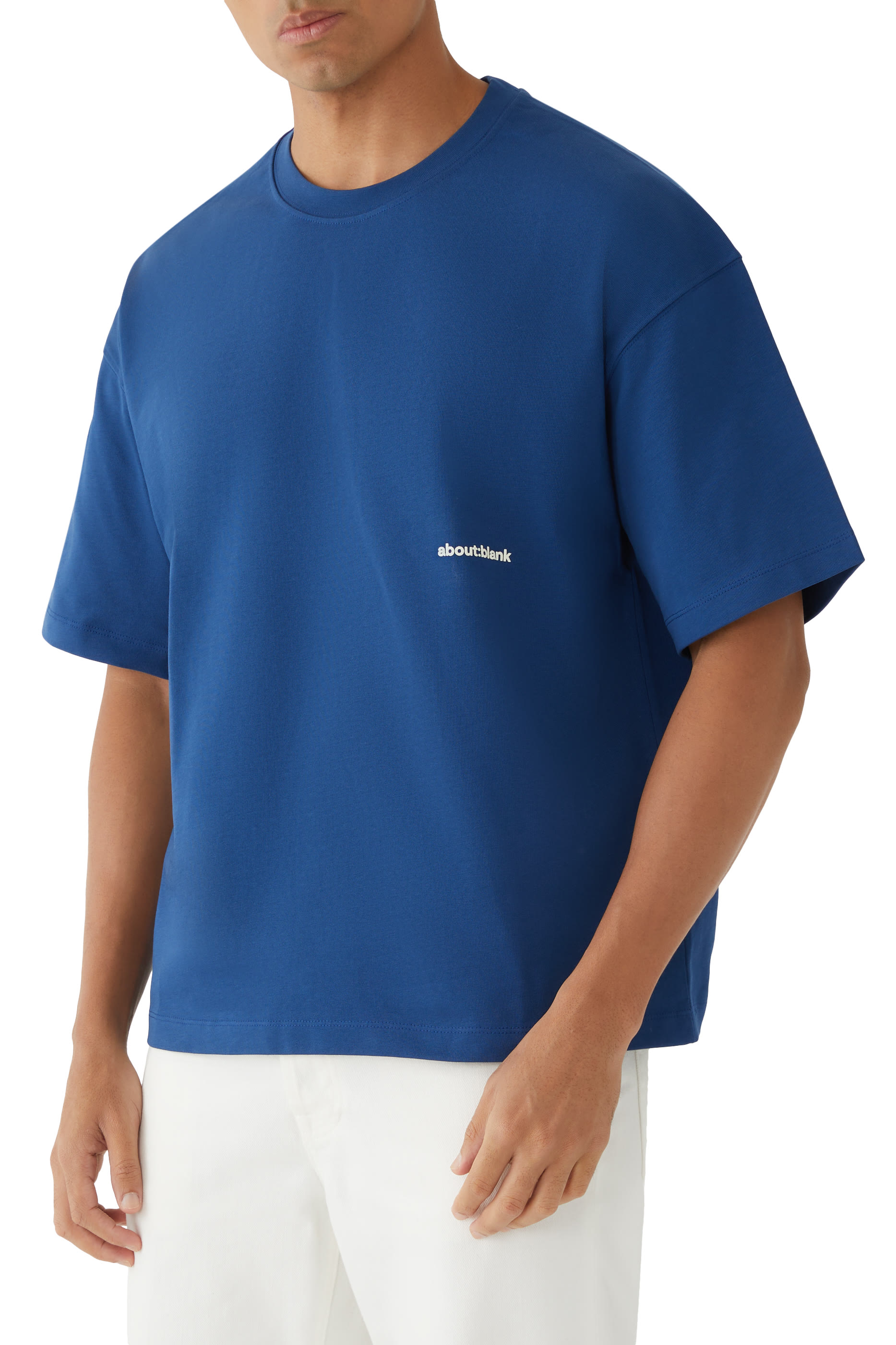 تيشيرت بقصة مربعة