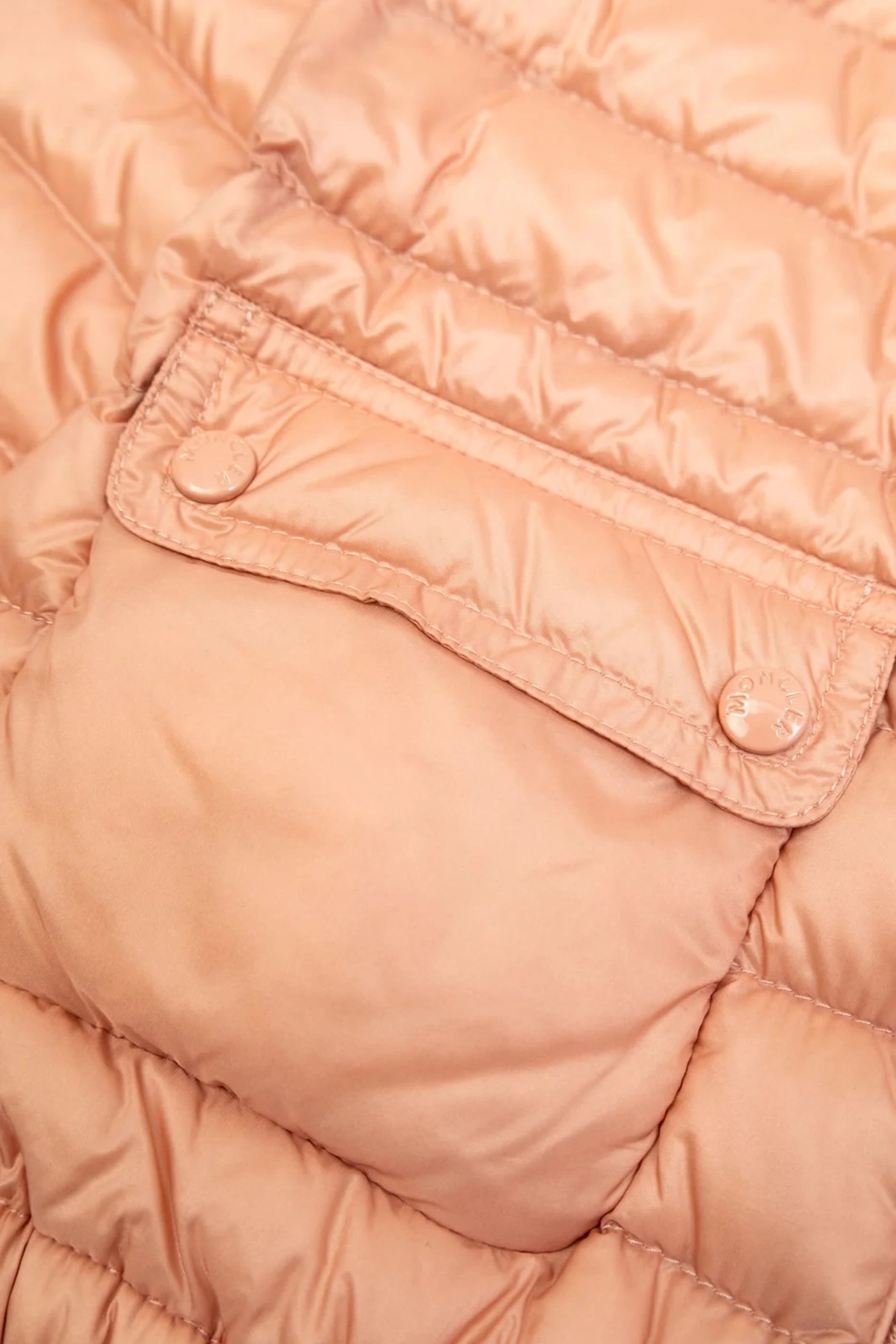 جاكيت لانس قصير مبطن بالزغب قابل للطي