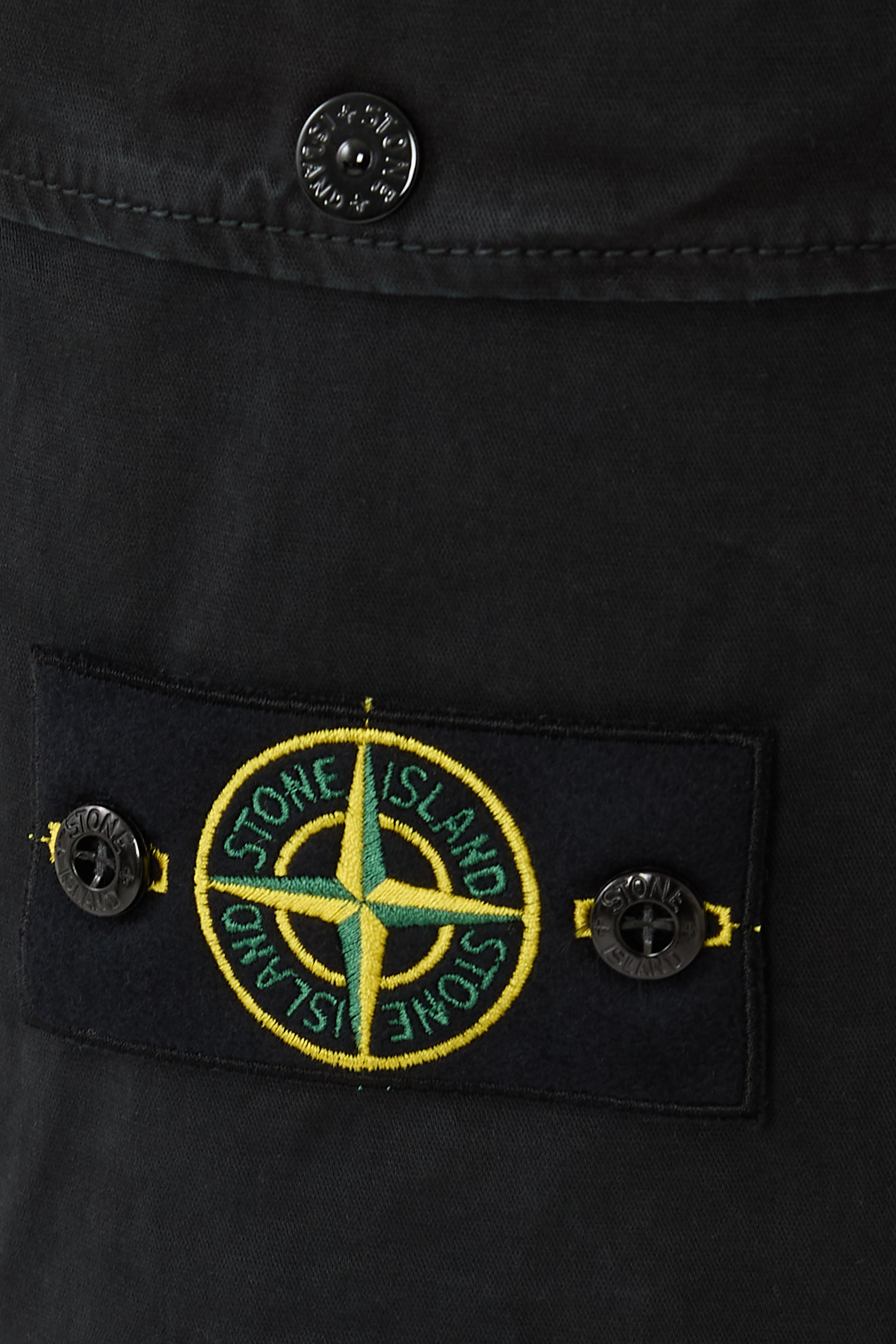 بنطال كارغو مصبوغ بأجزاء باهتة