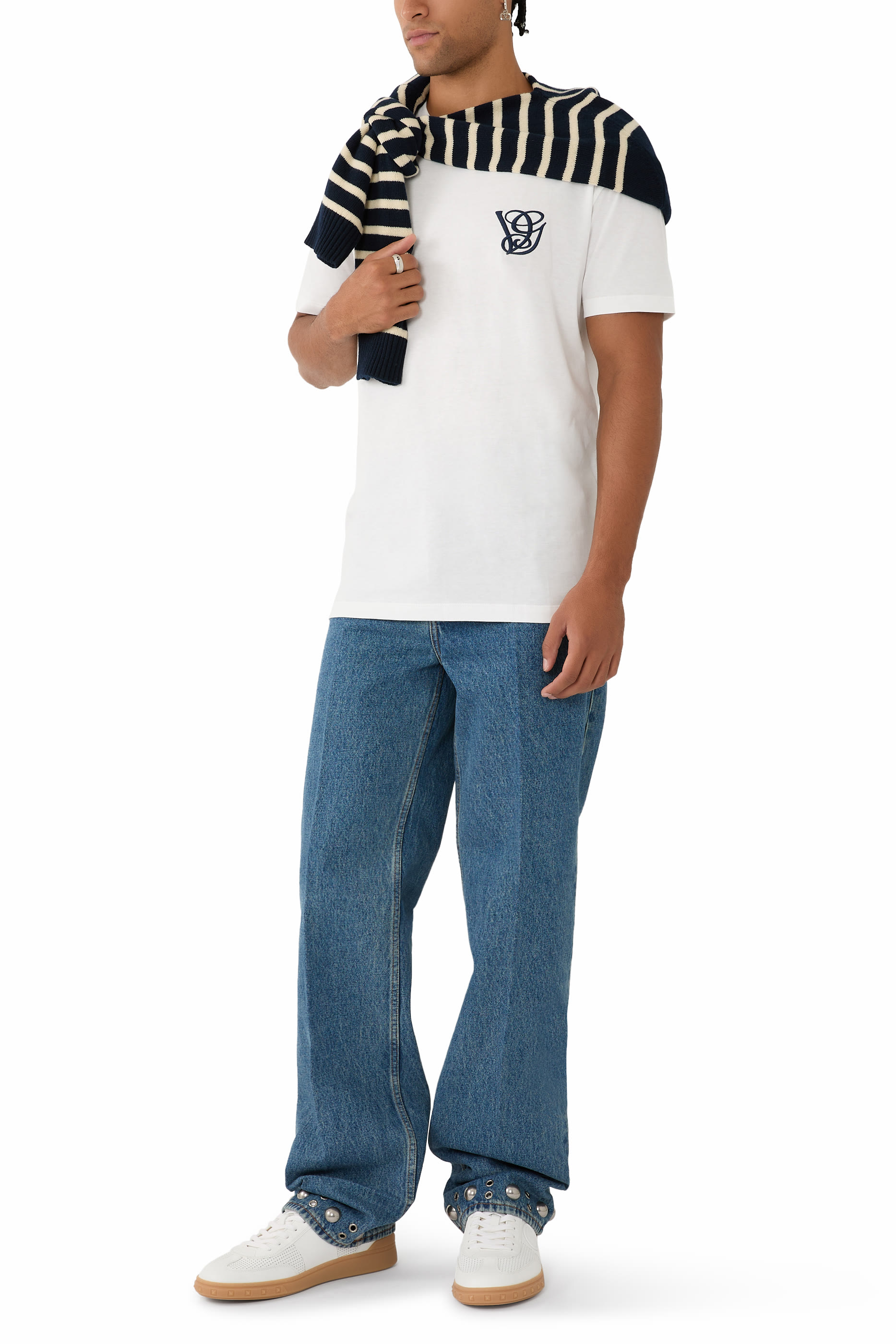 تيشيرت برقعة بشعار الماركة