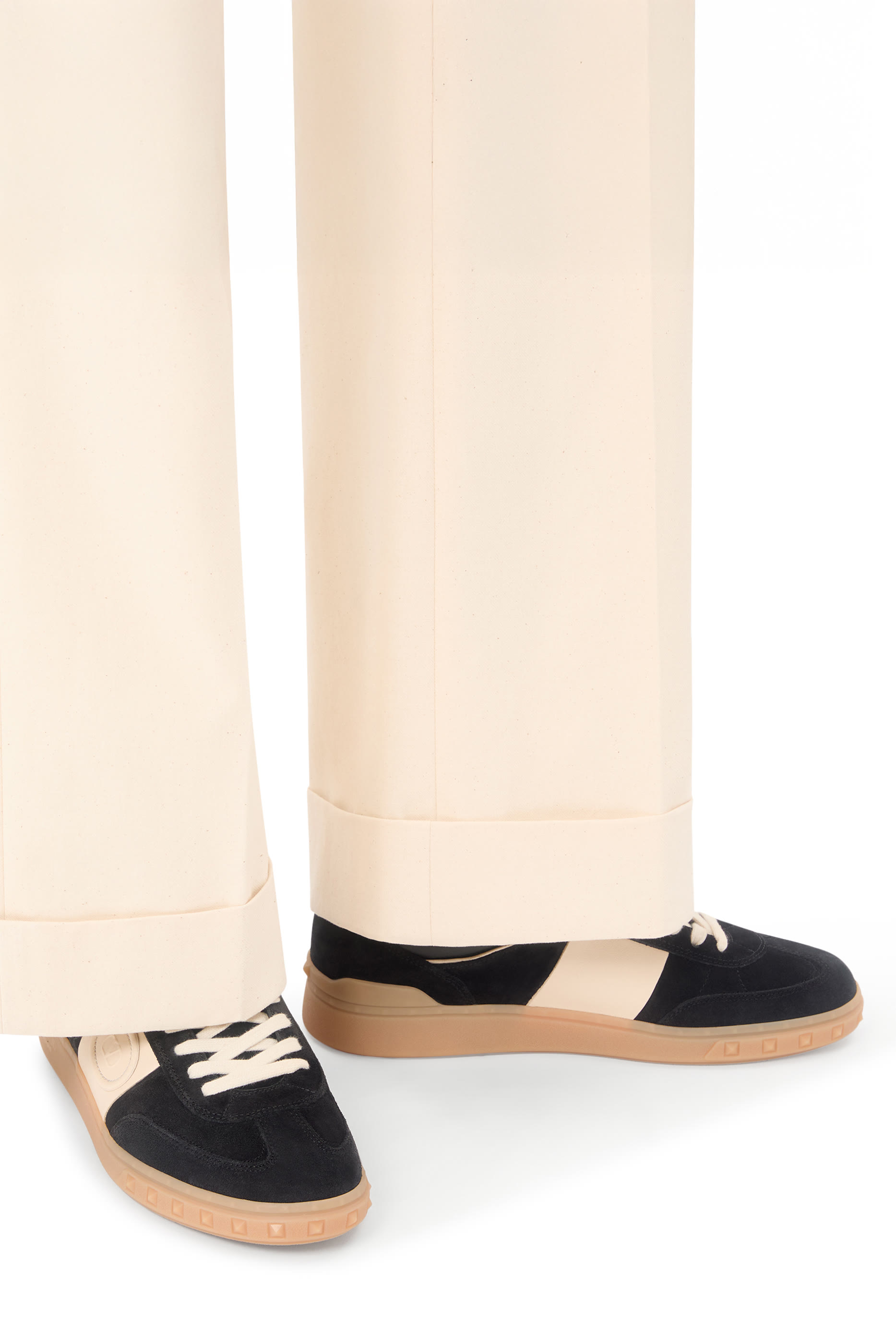 سنيكرز أبفيليج