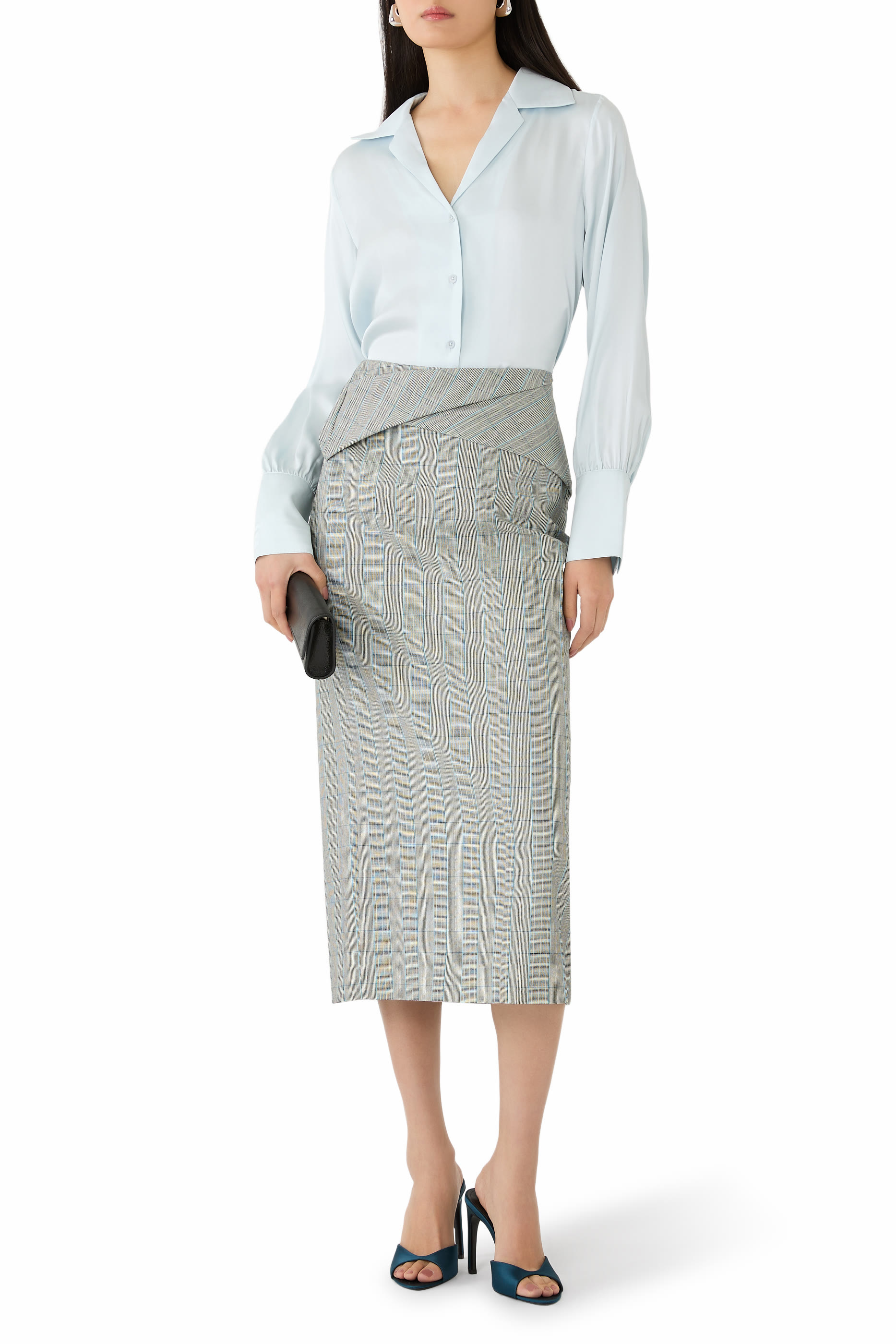 تنورة بتصميم ملفوف