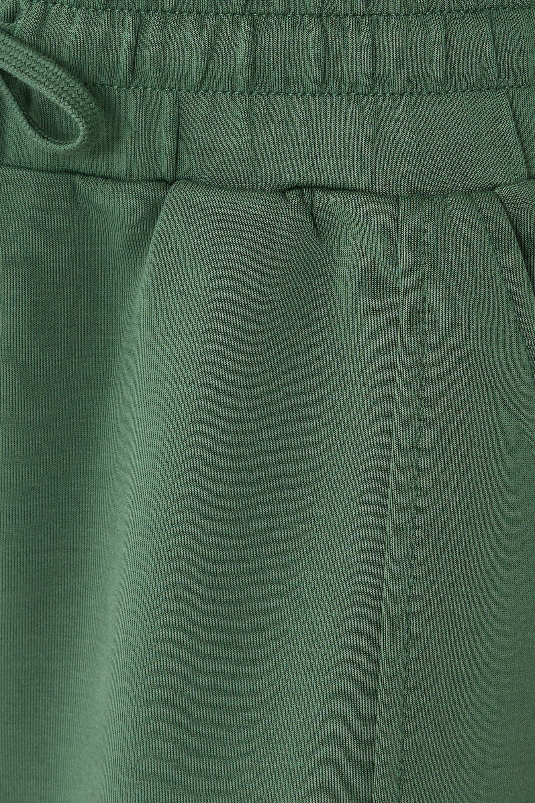 شورت أتريوم بخصر مرتفع 4.5&rlm; بوصة