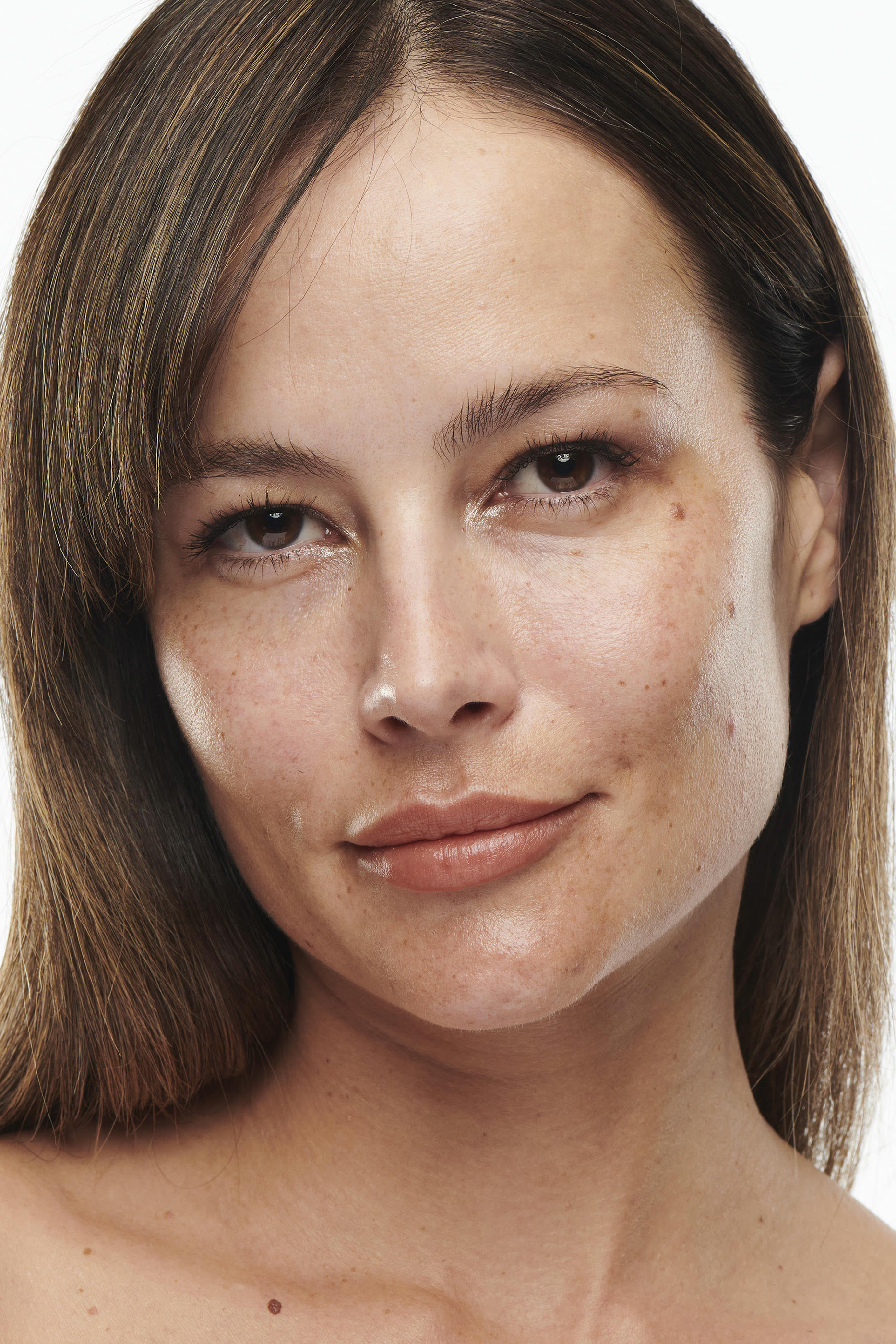 كريم أساس ستوديو راديانس بفاعلية السيروم&rlm;، 30 ملل