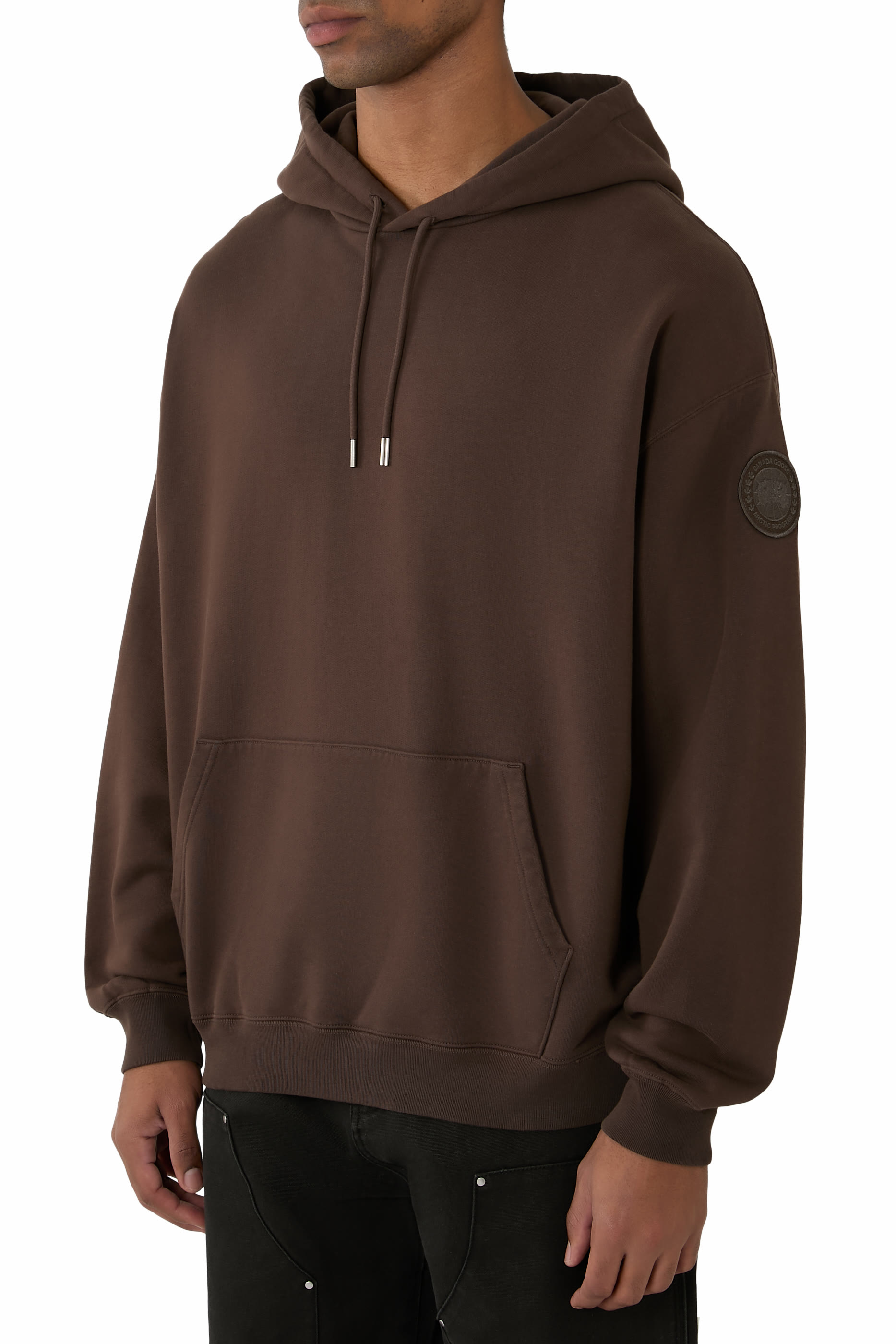 هودي هوف بملصق شعار الماركة