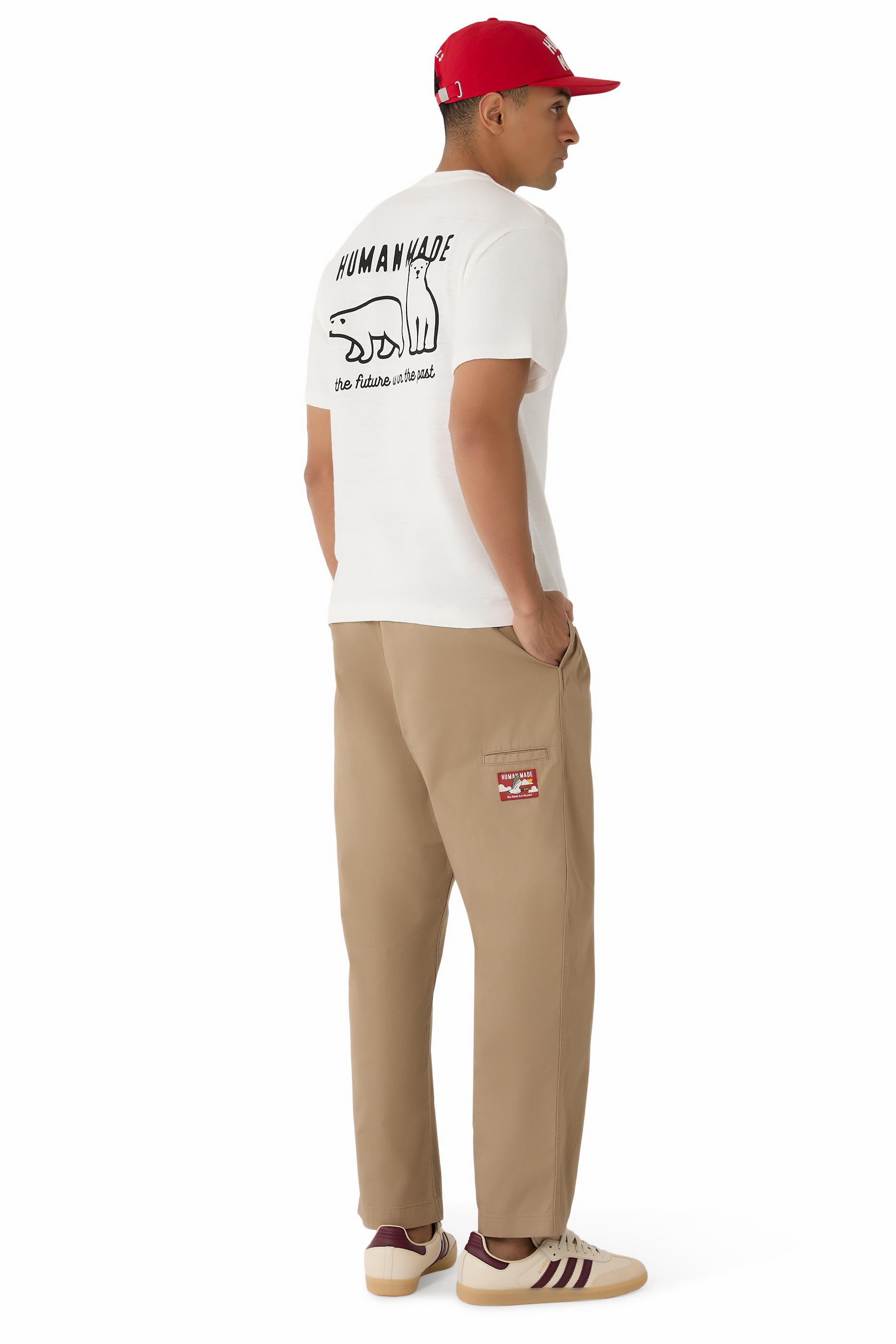 تيشيرت بطبعة غرافيكية