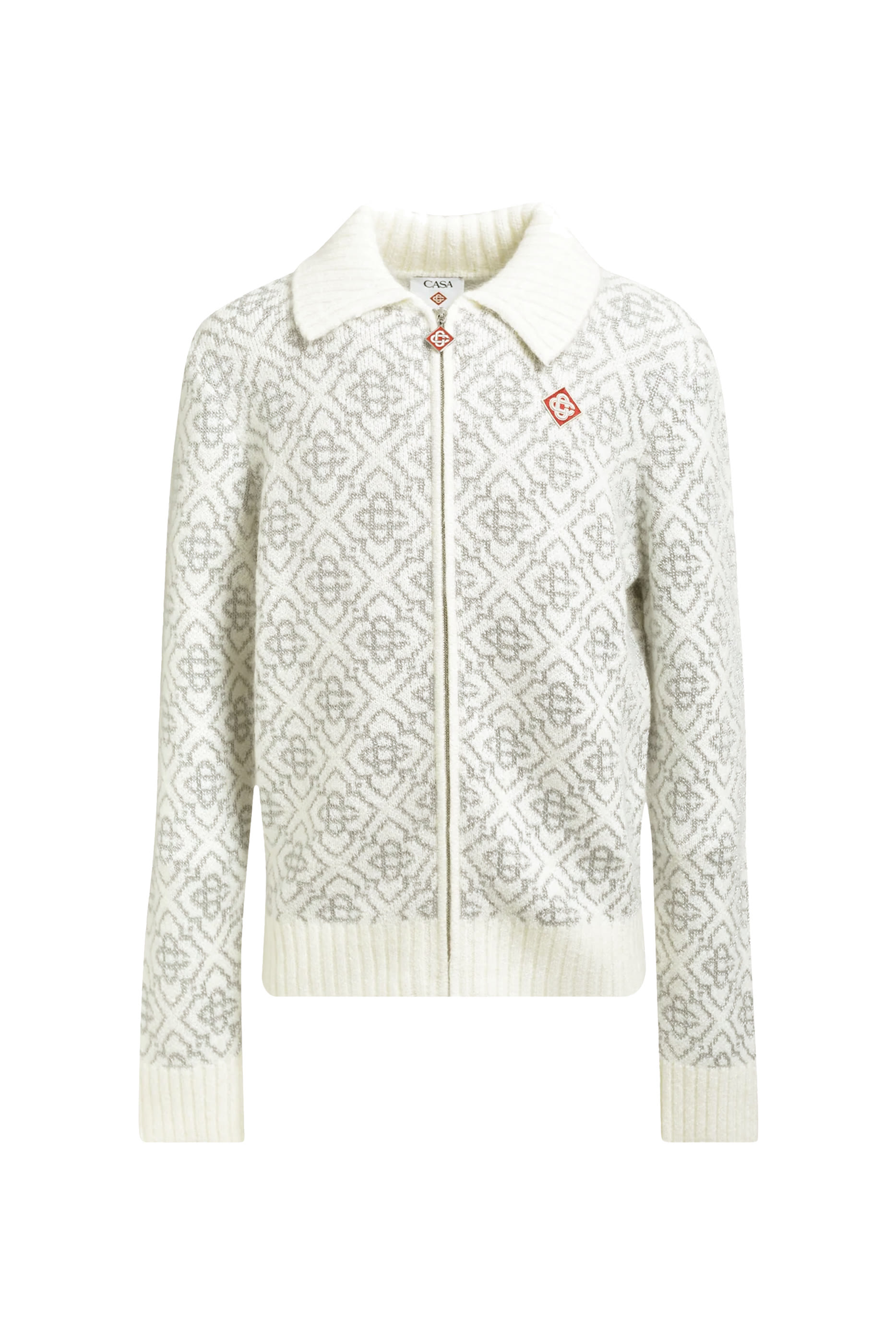 كنزة بسحاب ونقشة حرف شعار الماركة