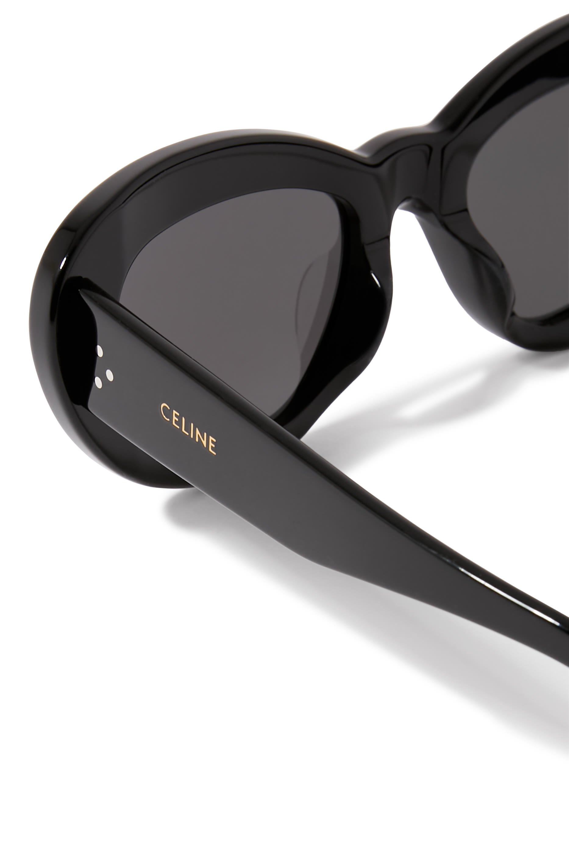 نظارة شمسية بشعار الثلاث نقاط