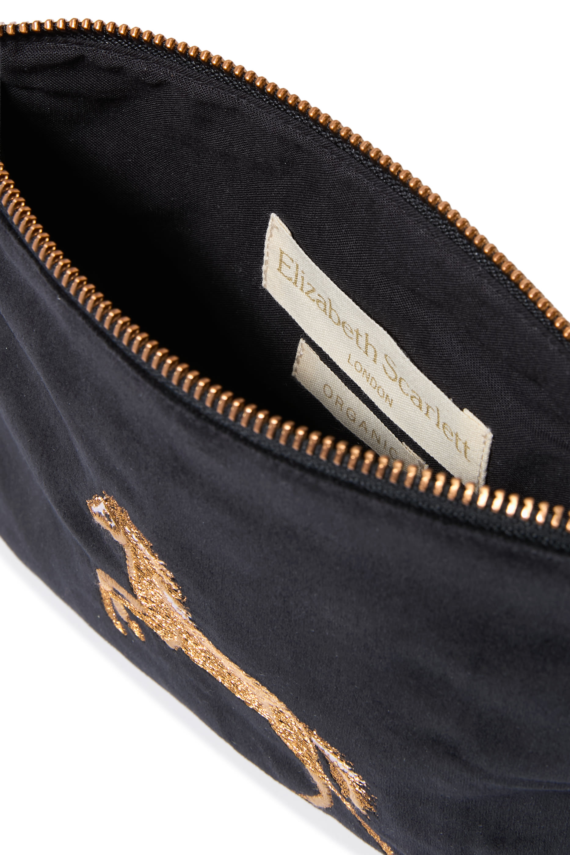 حقيبة صغيرة مزينة بتطريز حصان