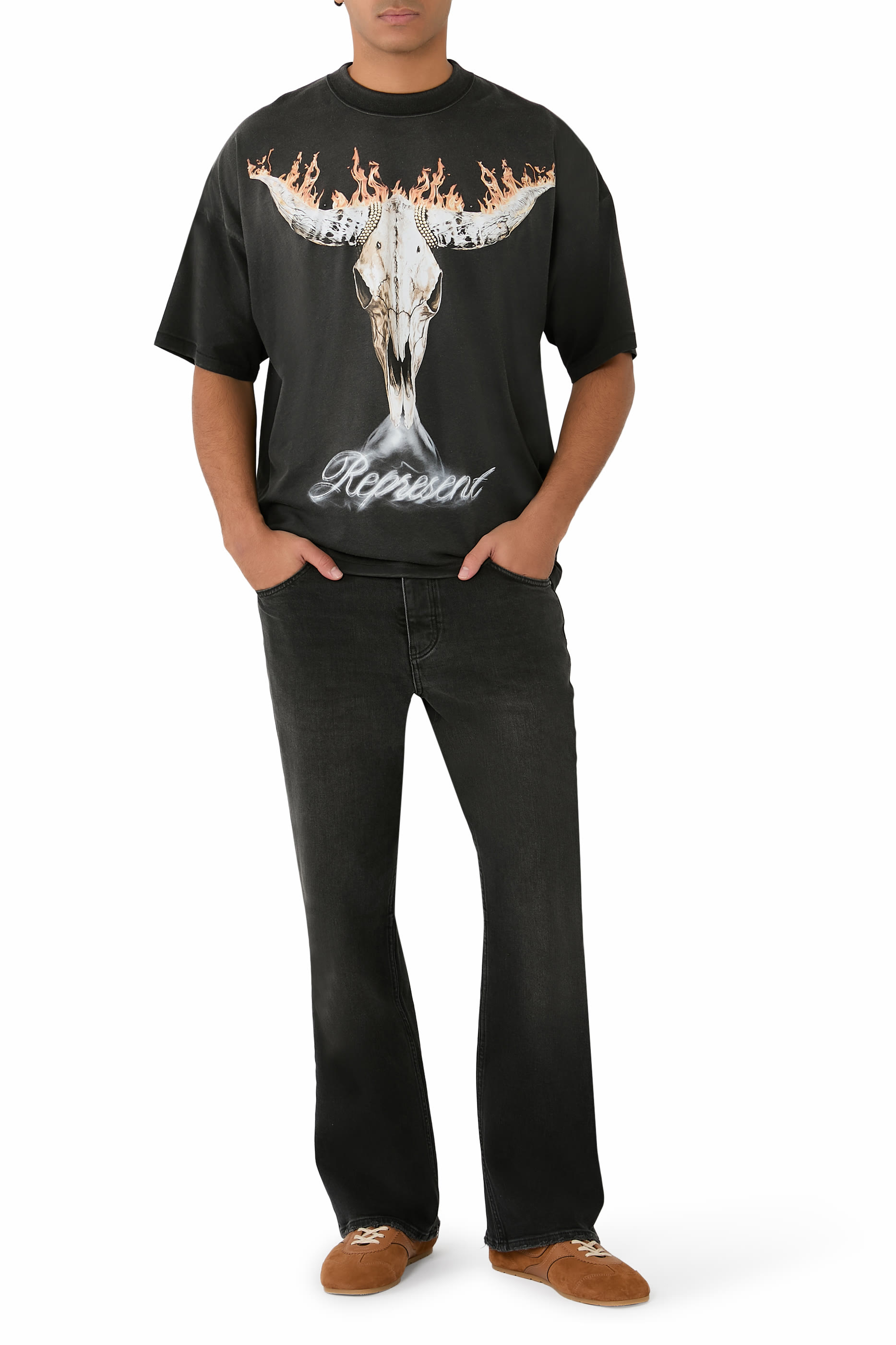 بنطال بقصة واسعة من الأسفل دنيم