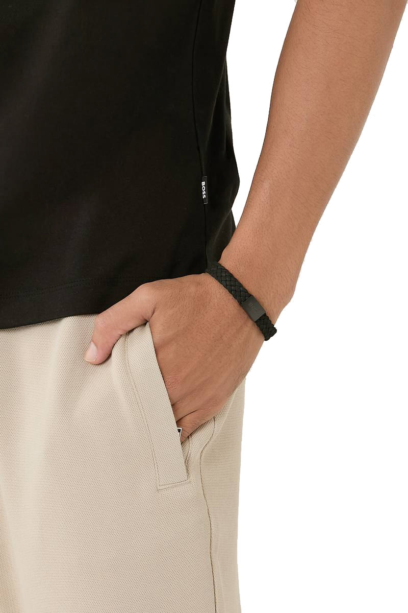 سوار بتصميم مجدول بحلية شعار الماركة شمواه