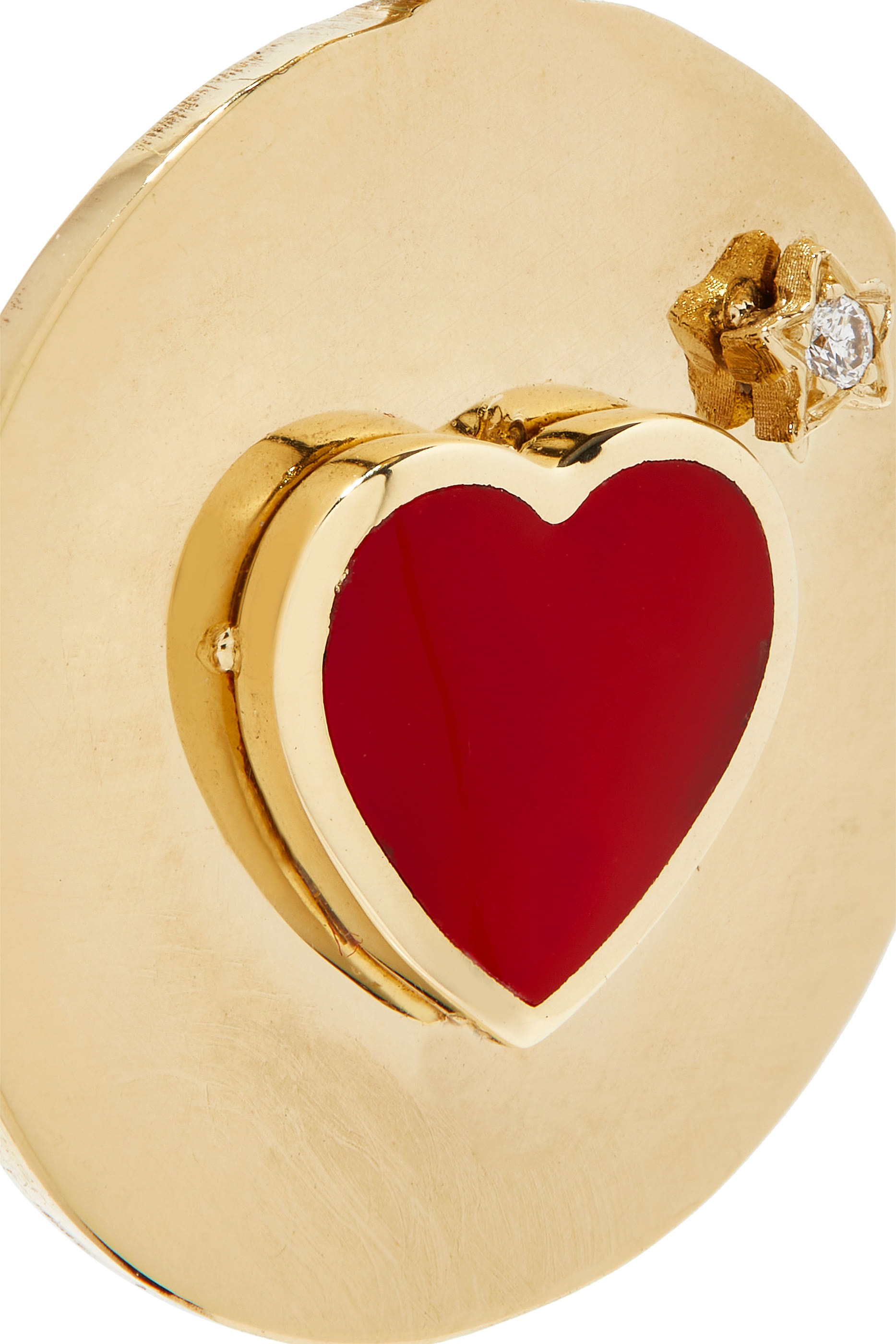 حلية بتصميم عين سبيرال مرصعة بالماس ذهب أصفر عيار 18