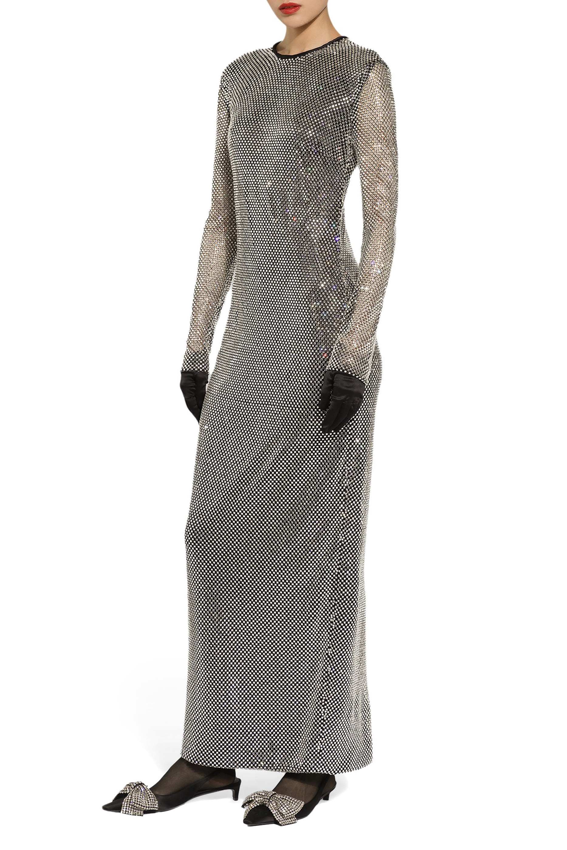 فستان طويل قماش شبكي مرصع بالكريستال