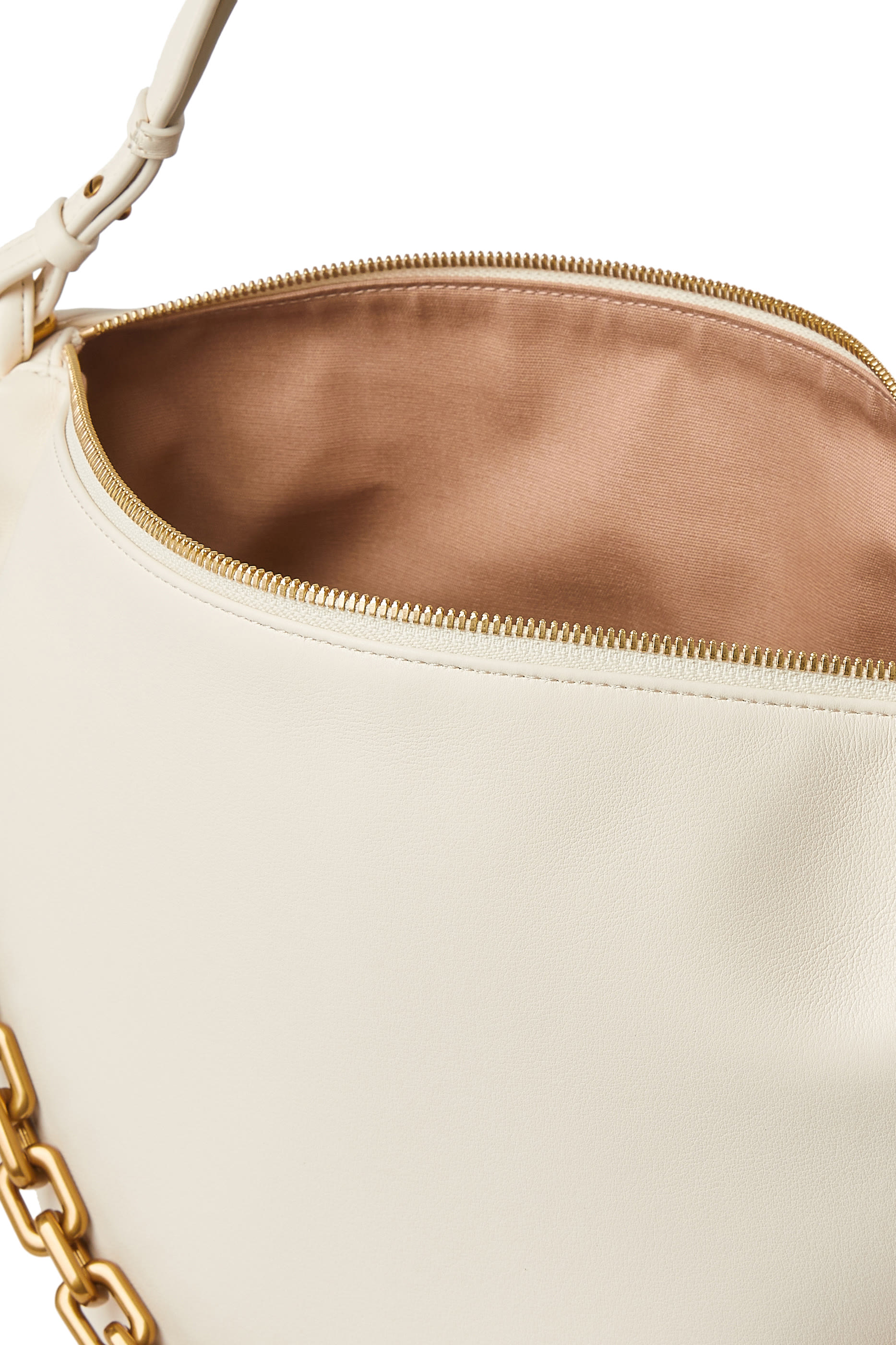 حقيبة هوبو متوسطة بسلسلة جلد