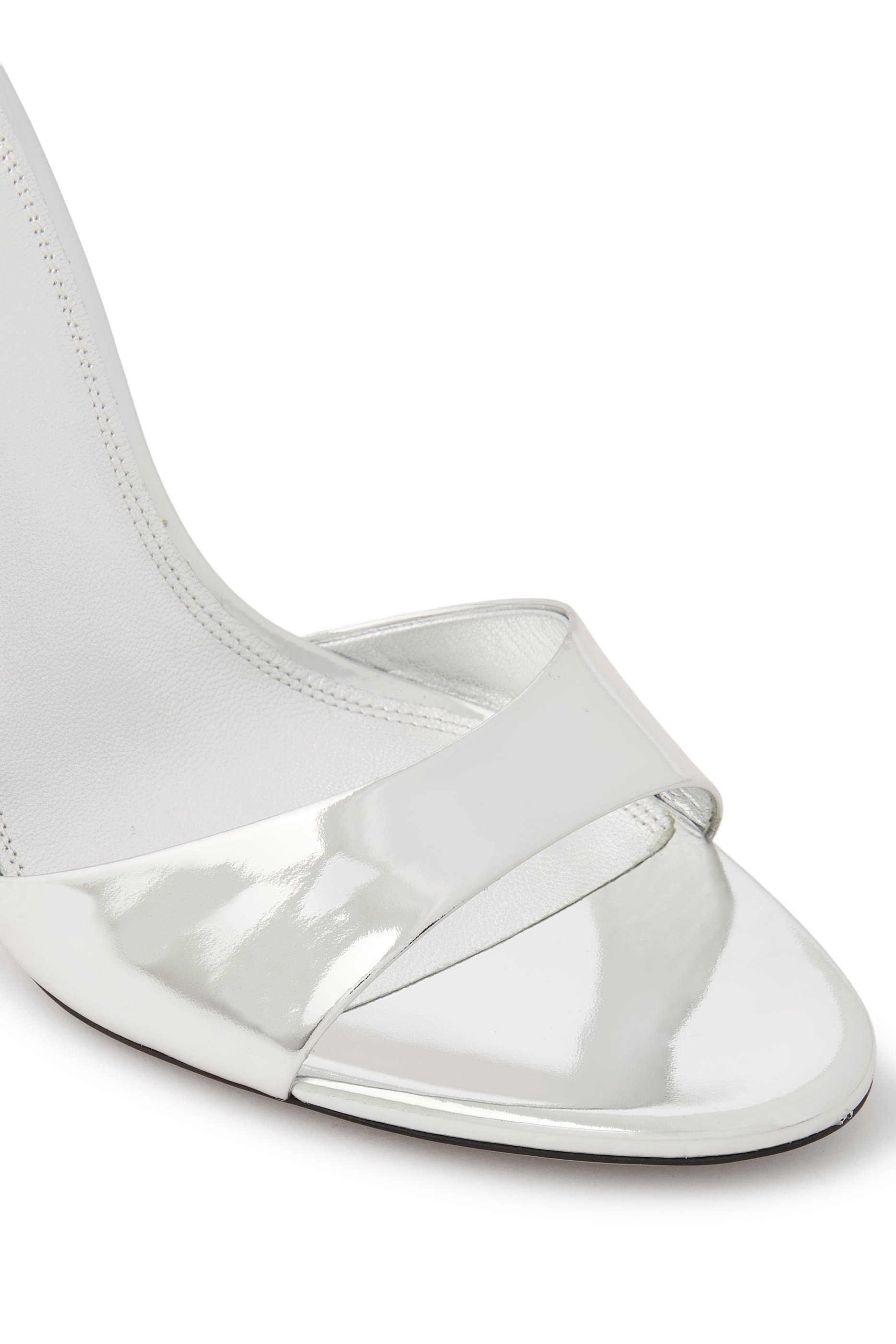 حذاء ليديا 105 مفتوح من الخلف