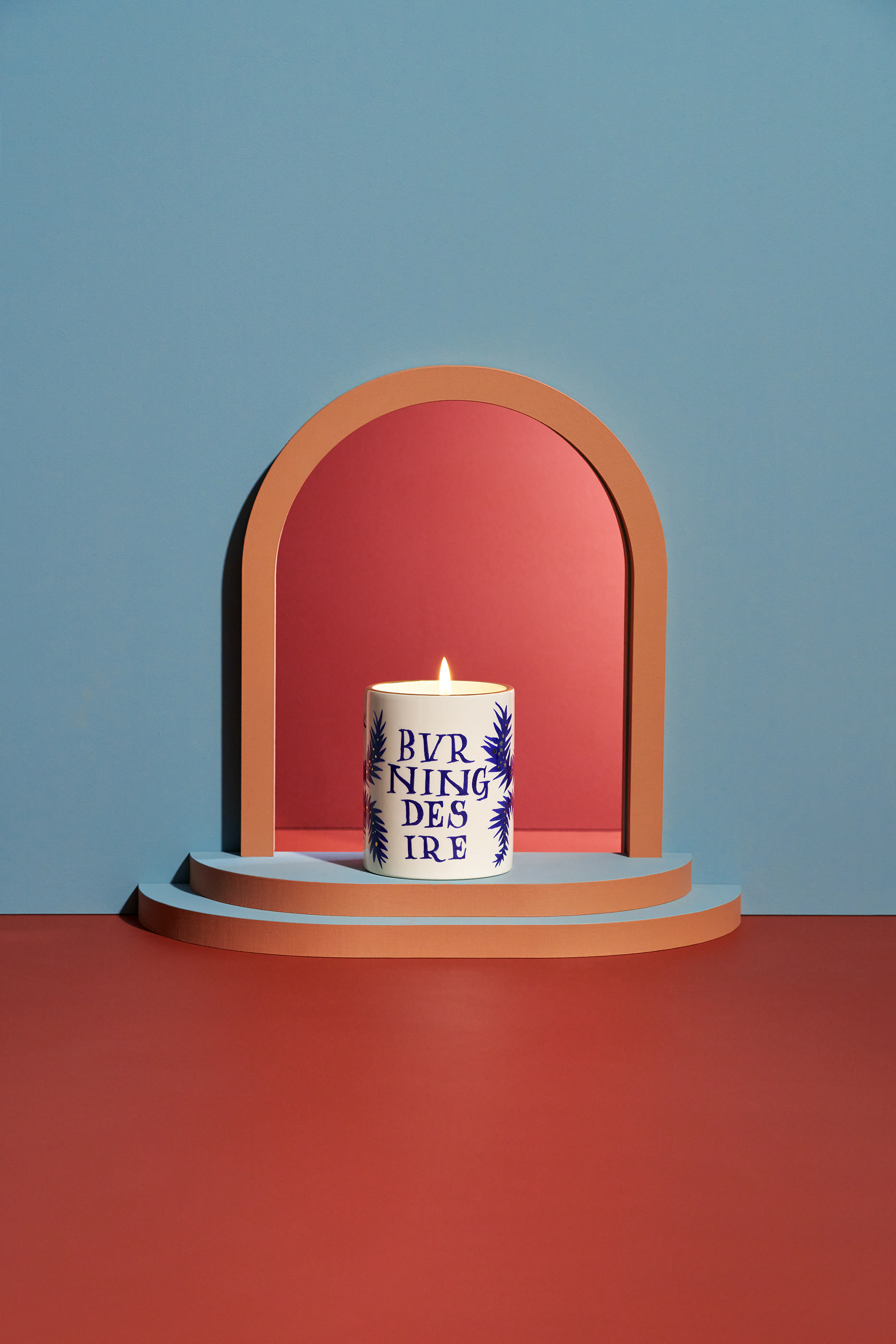 شمعة فيتي فيرت روان هوفمان بنقشة بيرنينج ديزاير