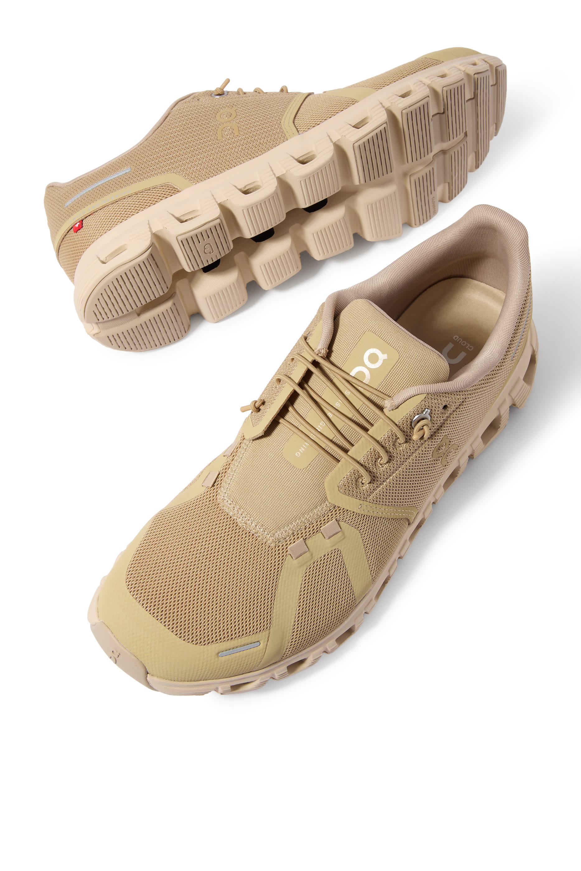 سنيكرز كلاود 6