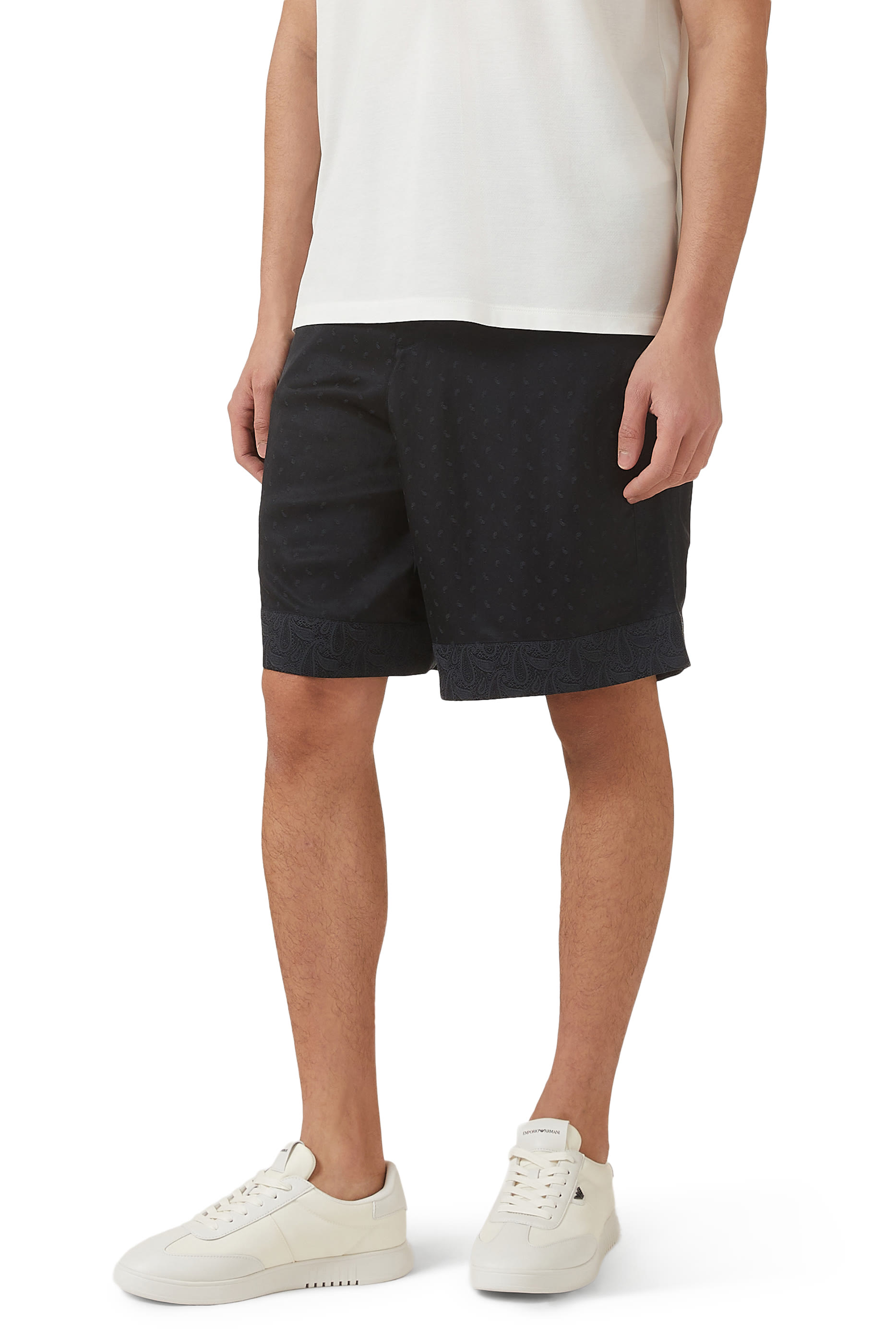 سنيكرز بشعار الماركة