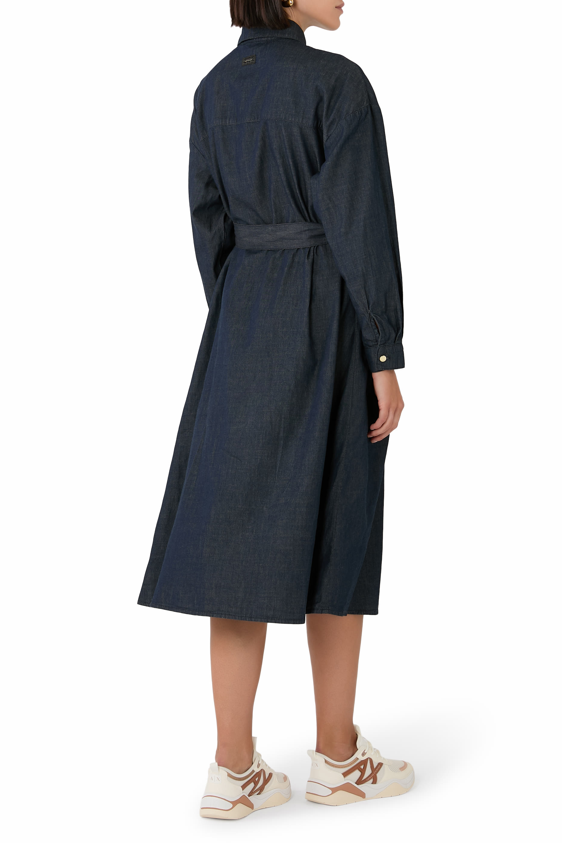 فستان متوسط الطول بأزرار للإغلاق