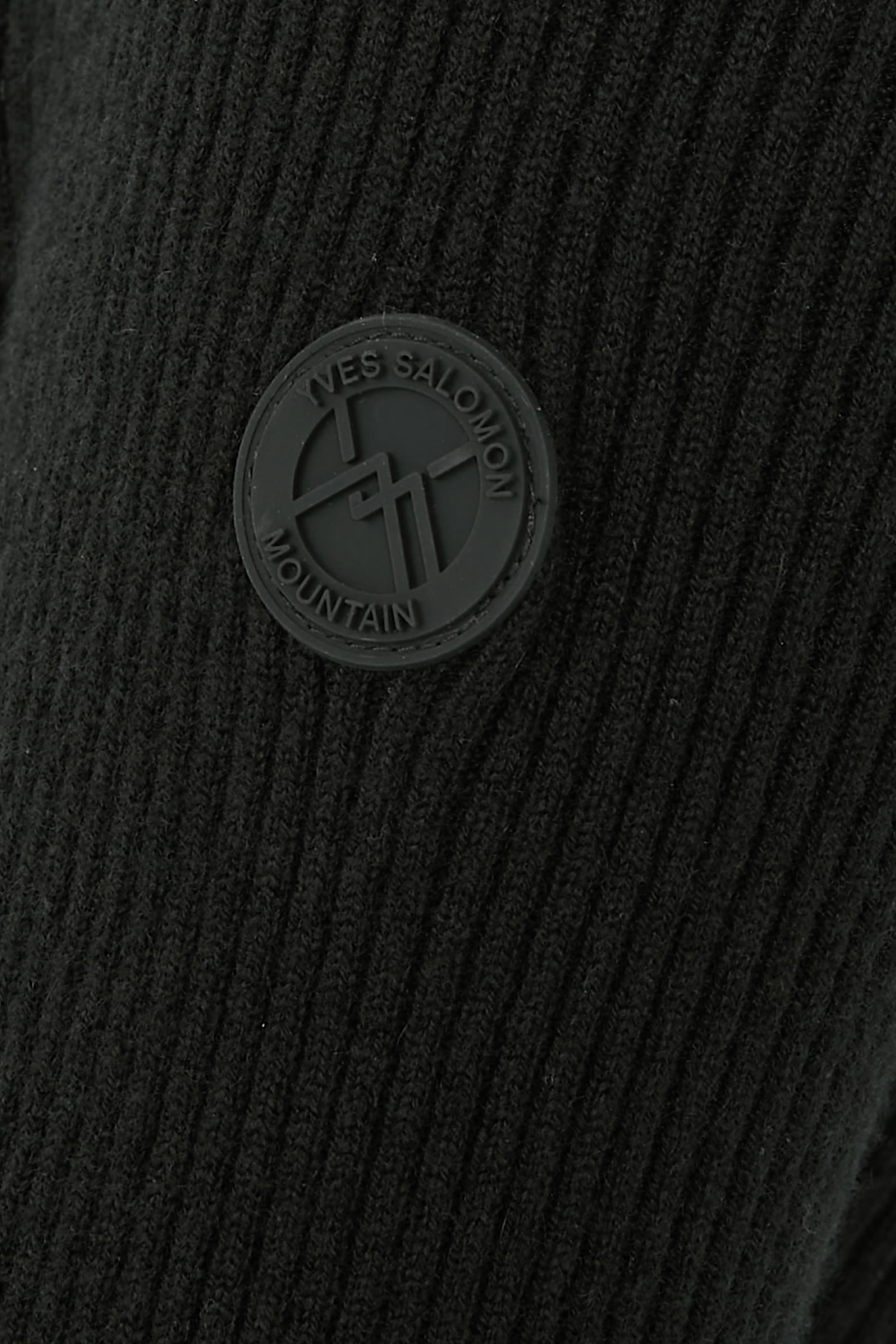 كنزة بياقة عالية مزيج كشمير وصوف